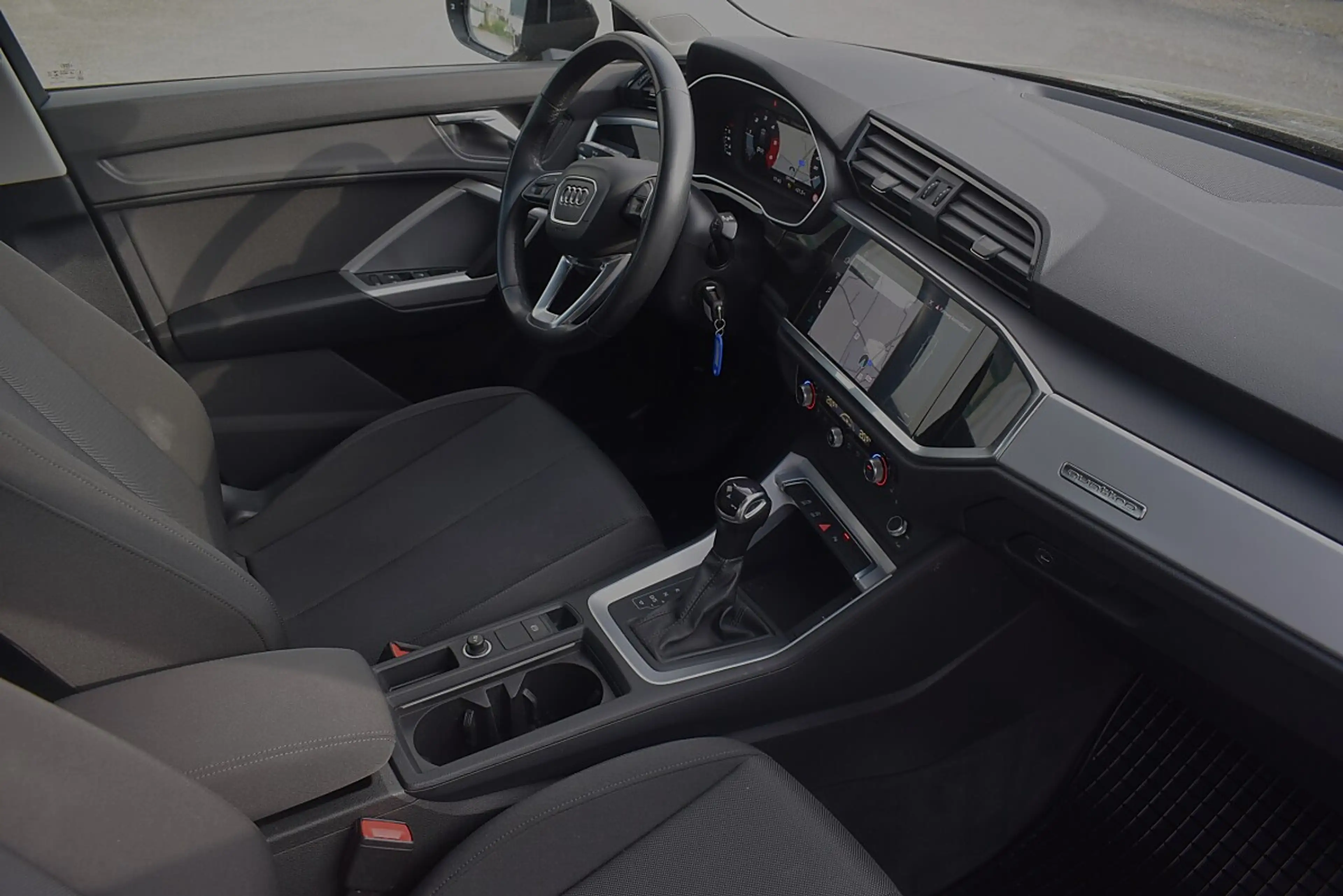 Audi Q3 35 TDI quattro intense S-tronic — photo 12