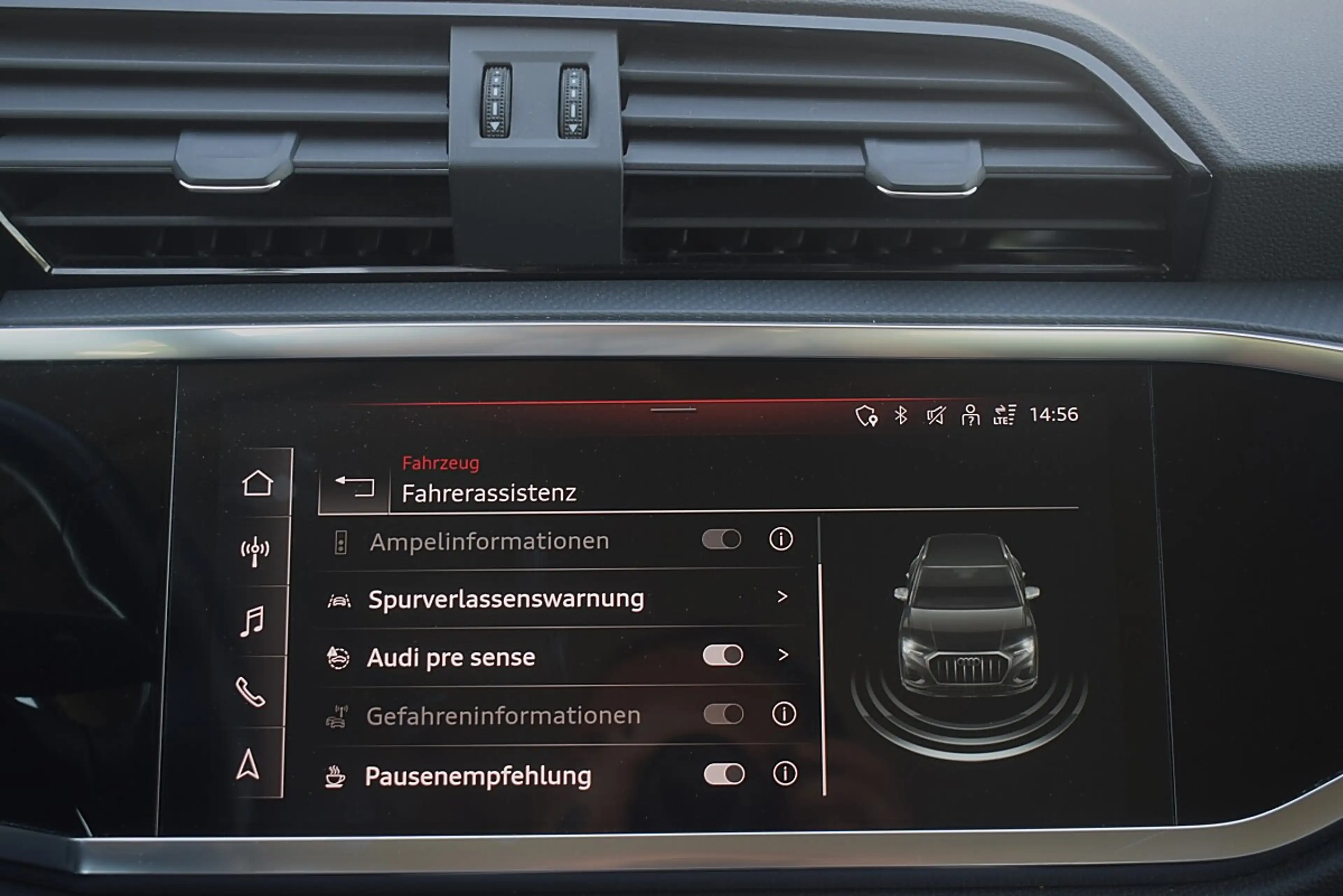 Audi Q3 35 TDI quattro intense S-tronic — photo 15