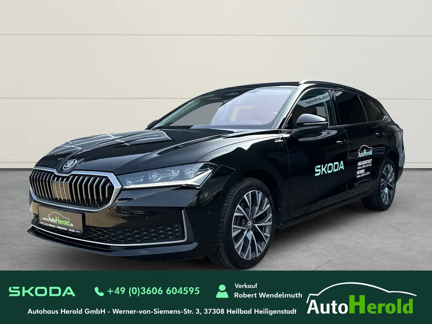 Skoda Superb Combi 2.0 TDI L&K AHK*Matrix*SHZ*360 Schwarz - 1