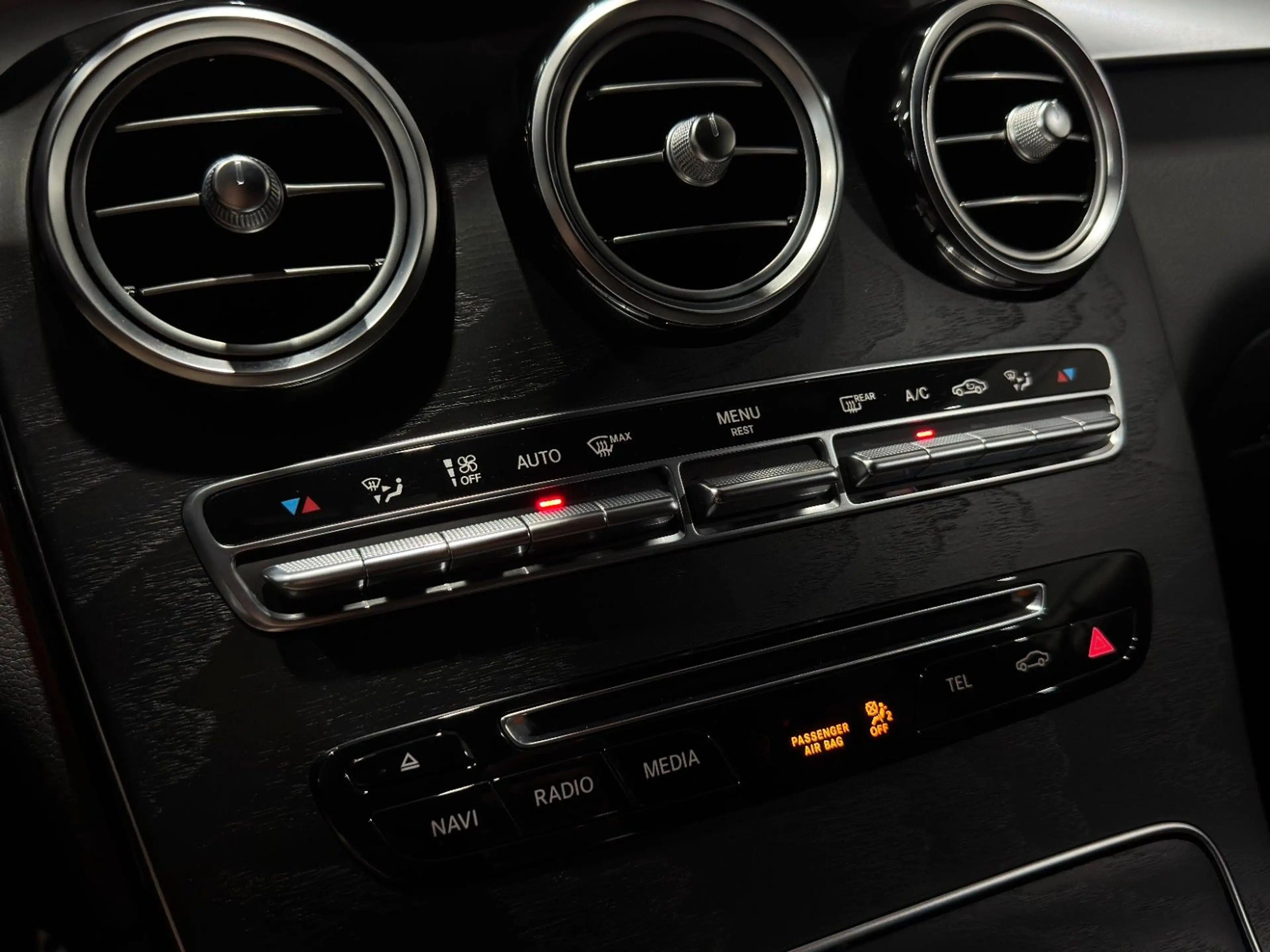 Mercedes-Benz GLC 43 AMG GLC/Coupe/AMG/4Matic/SCHIEBD/360*/LED/ACC/TOTW — photo 15