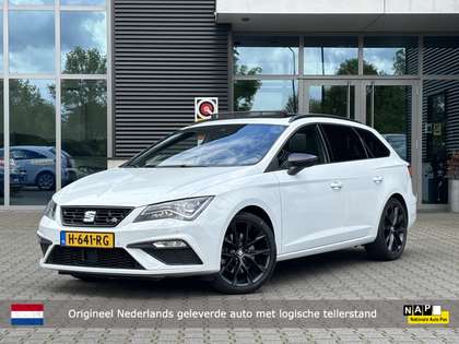 SEAT Leon ST 1.5 TSI FR Ultimate Edition Black | Pano | NL-a