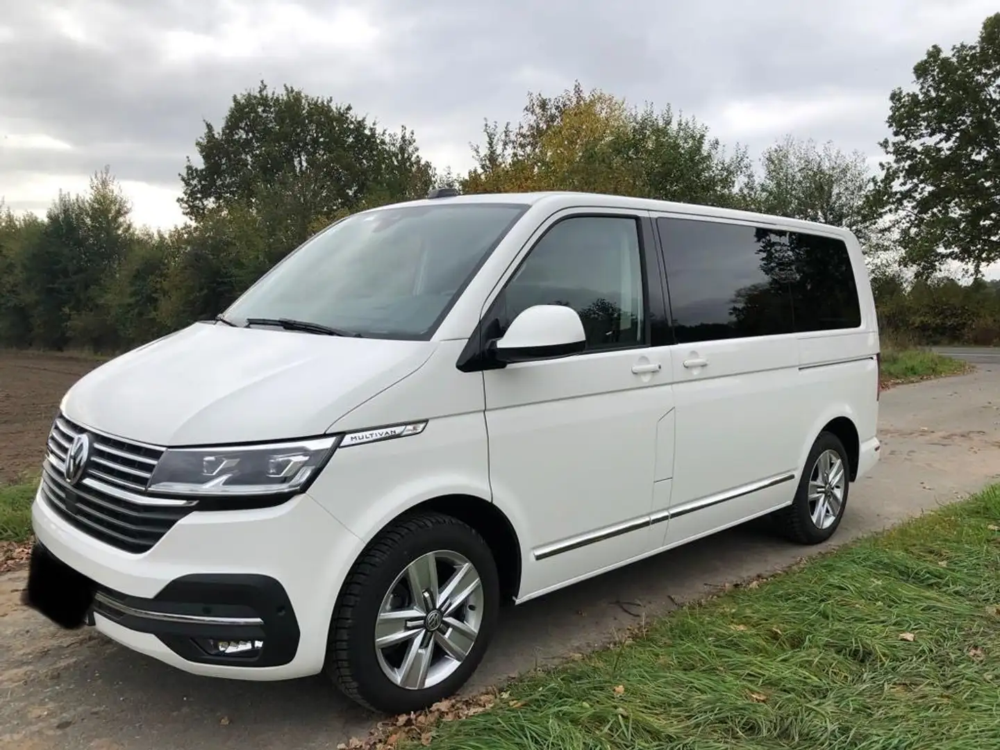 Volkswagen T6.1 Multivan Multivan Highline 4MOTION Vollausstattung abg. Mä Weiß - 2