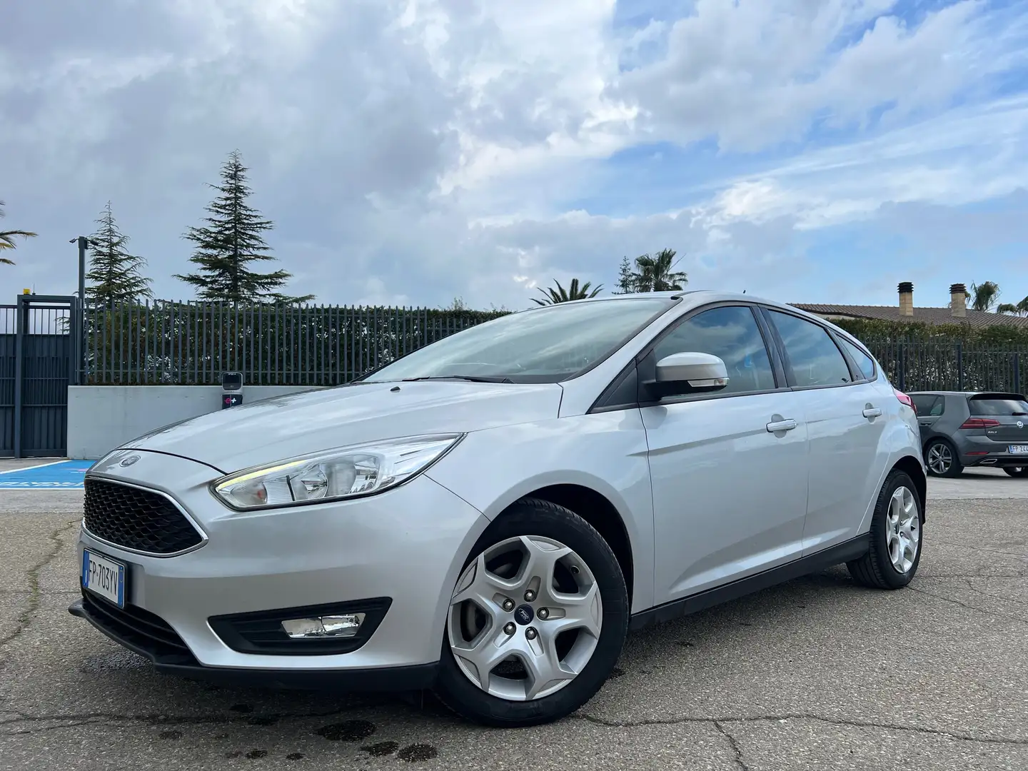 Ford Focus Focus 5p 1.5 tdci Plus Silver - 1