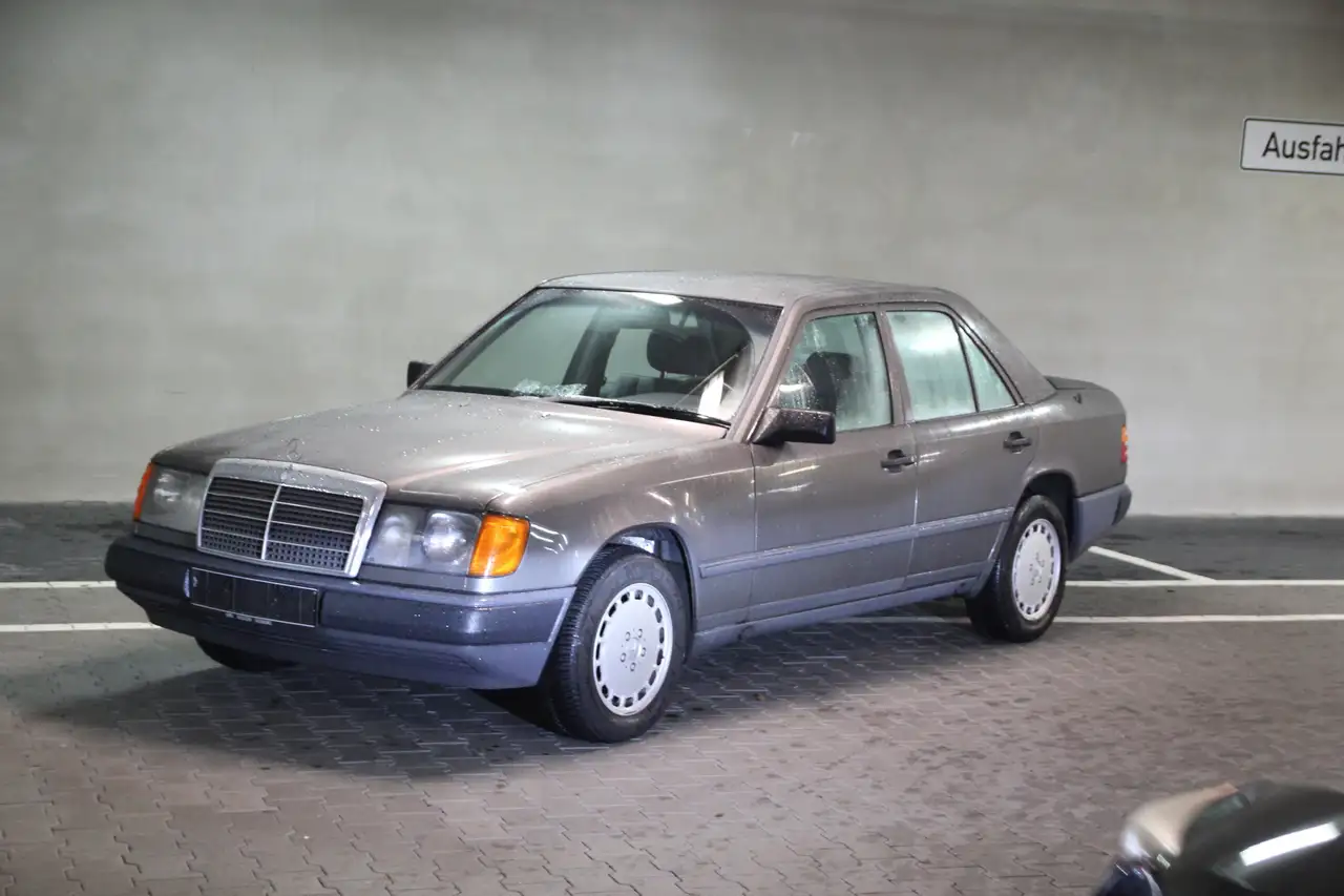 Mercedes-Benz E 260