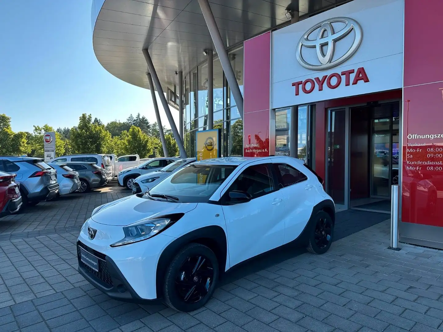 Toyota Aygo X Play, APPLECARPLAY, 17 ZOLL ALU, KAMERA Weiß - 2