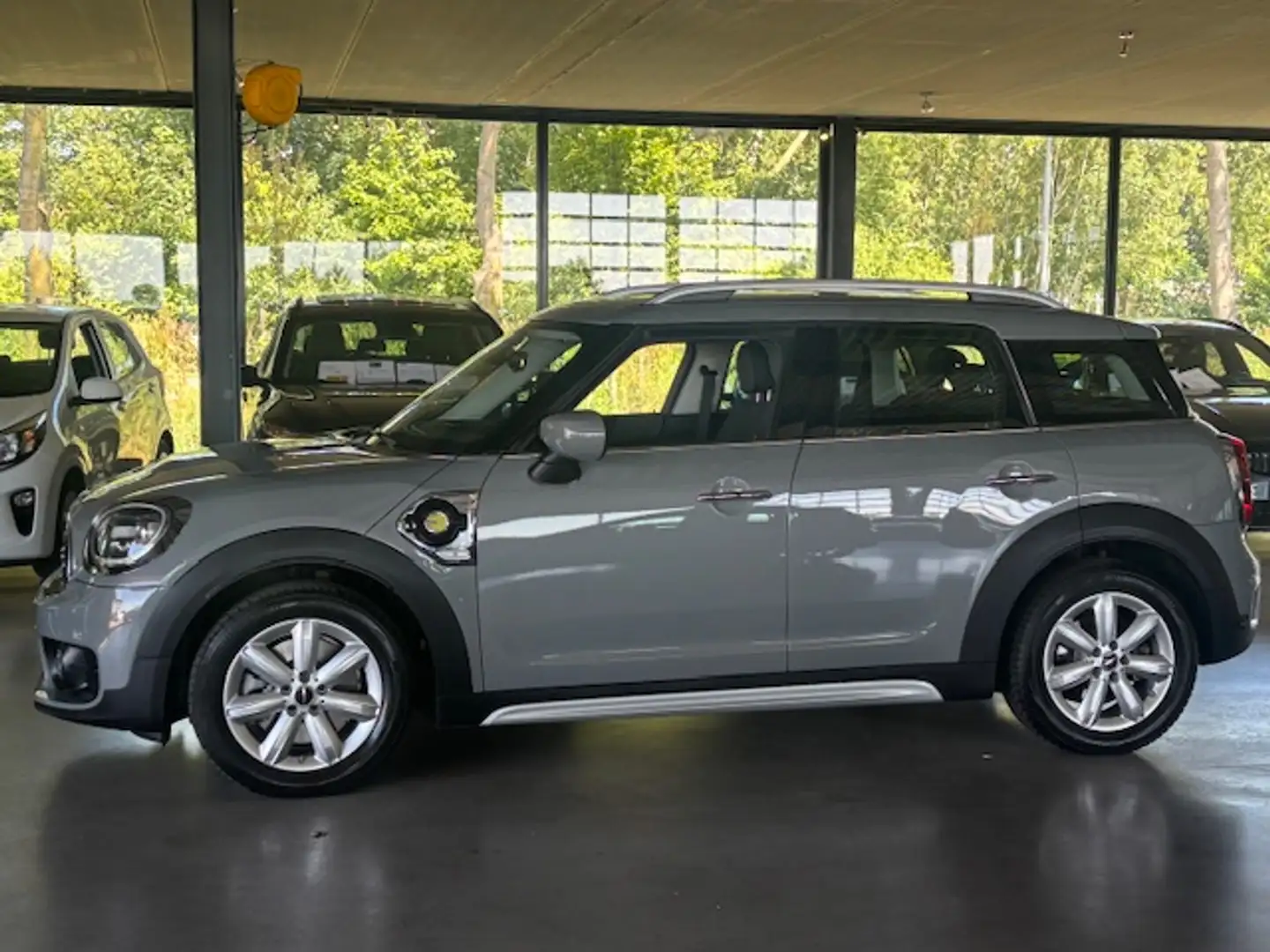 MINI Mini Countryman (f60) 1.5 E 224pk ALL4 Aut. Cooper Grijs - 2