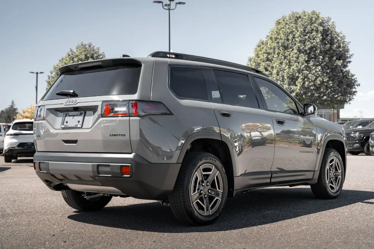 Jeep Cherokee снимка Jeep Cherokee