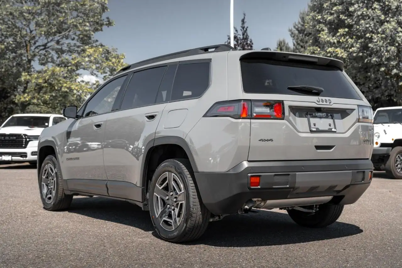 Jeep Cherokee снимка Jeep Cherokee