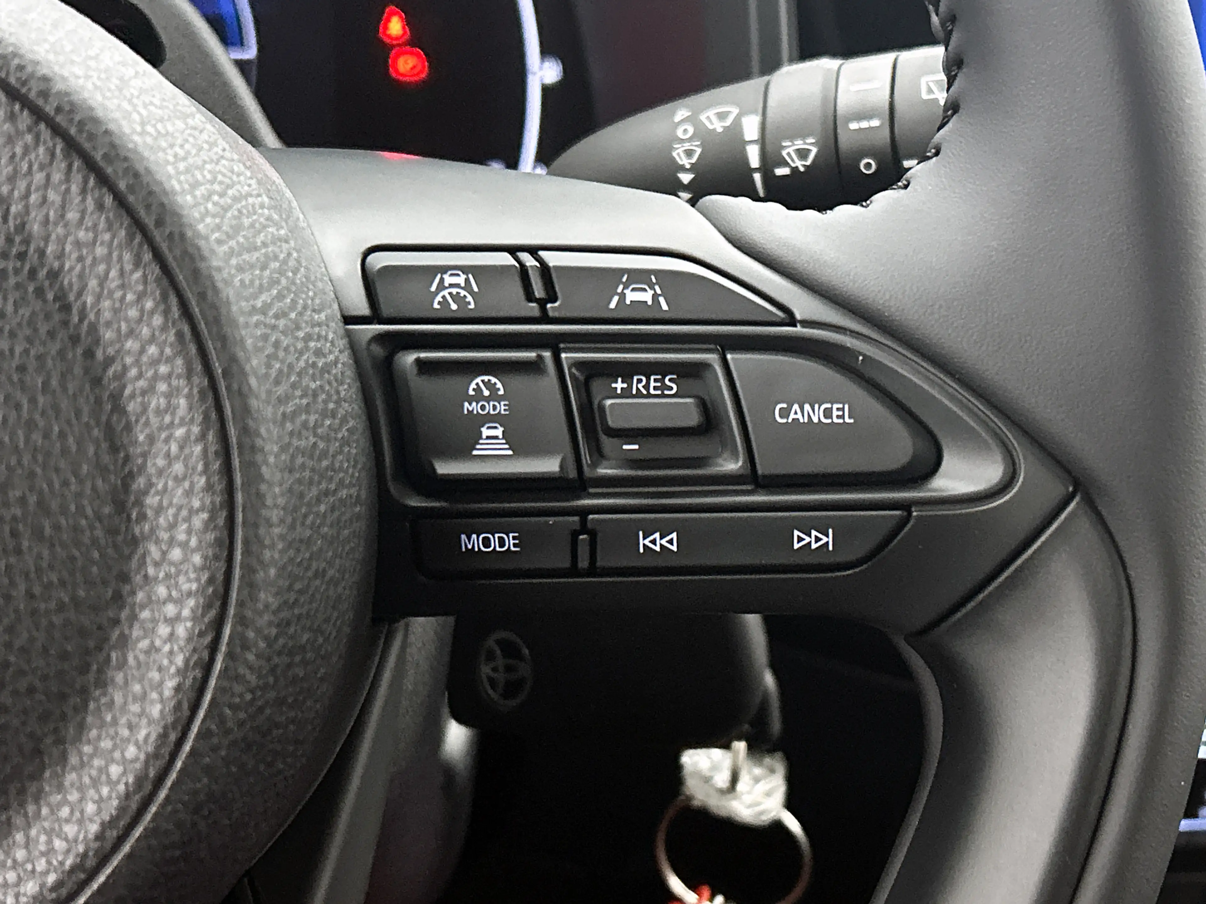 Toyota Aygo X Hybrid 115 play + GO pack | Carplay | Camera | Ada — photo 14