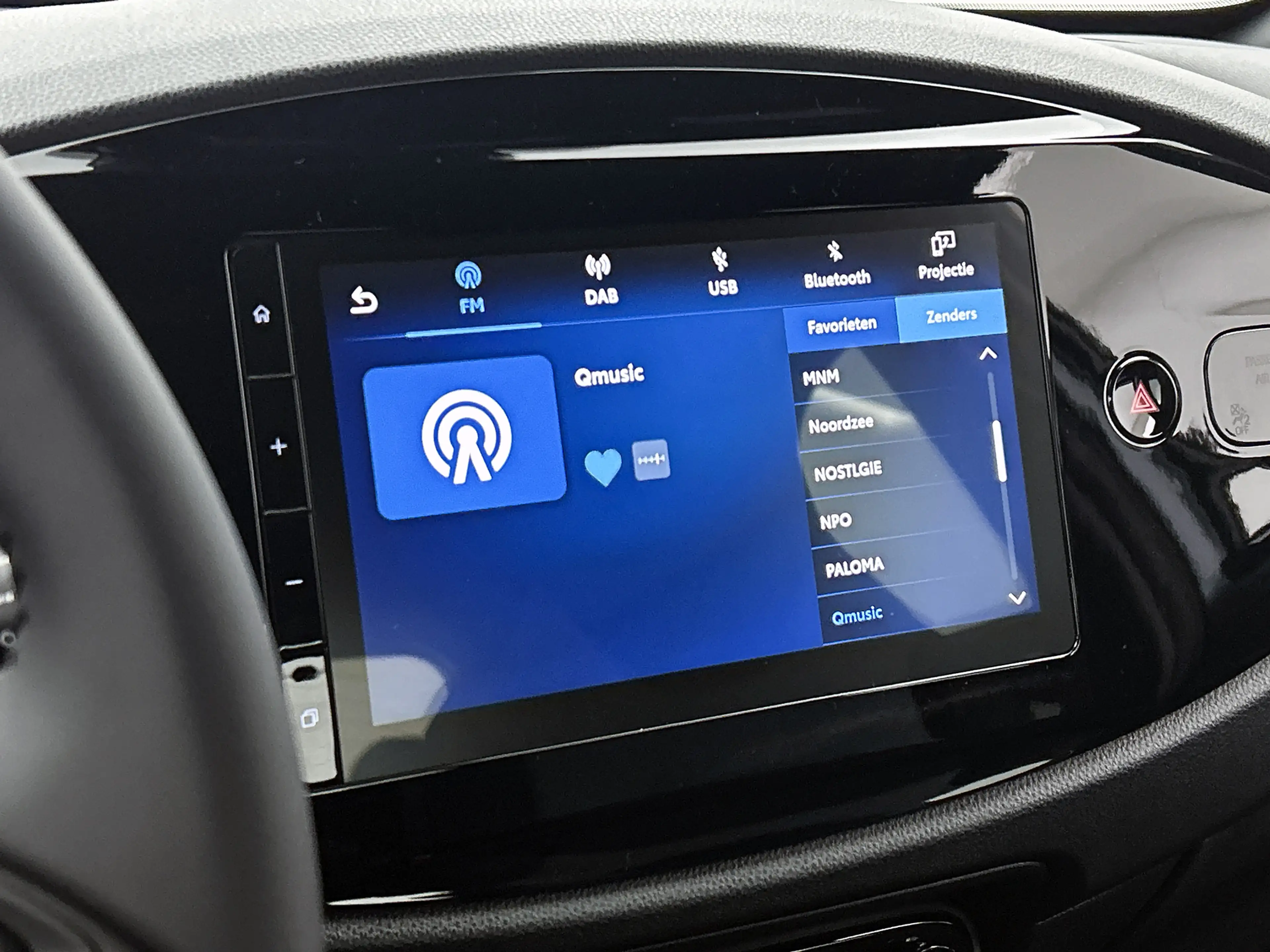Toyota Aygo X Hybrid 115 play + GO pack | Carplay | Camera | Ada — photo 7