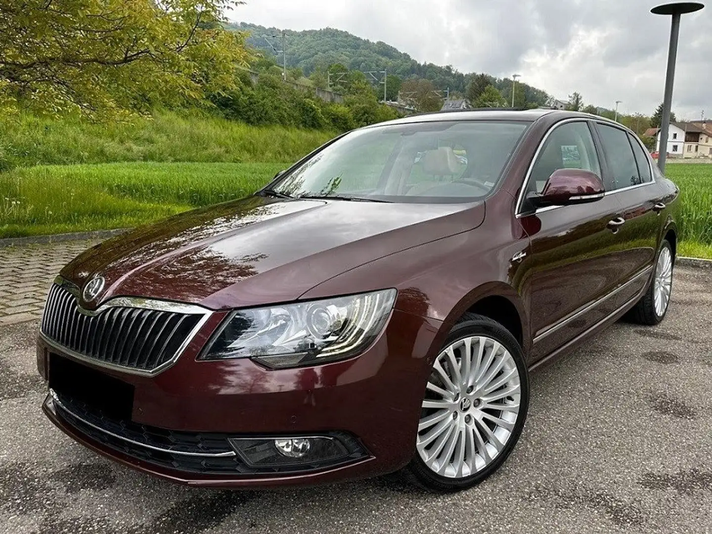 Skoda Superb Superb 2.0 TDI Green tec 4x4 DSGL Rot - 1