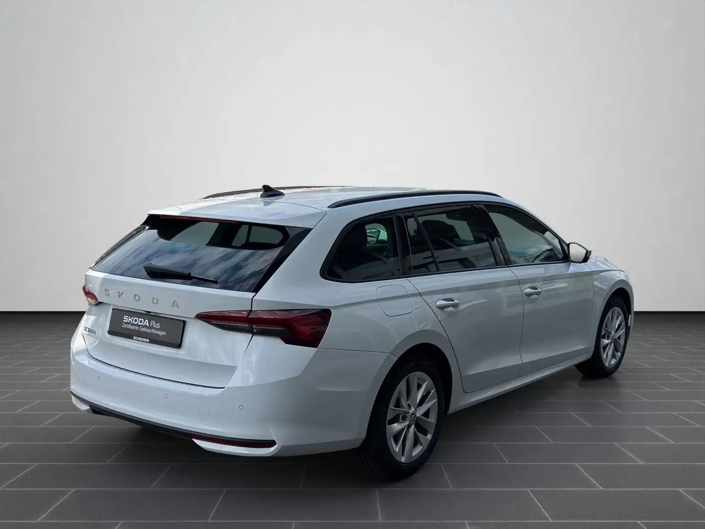 Skoda Octavia Combi 2.0 TDI DSG MATRIX NAVI ACC RFK SH Wit - 2