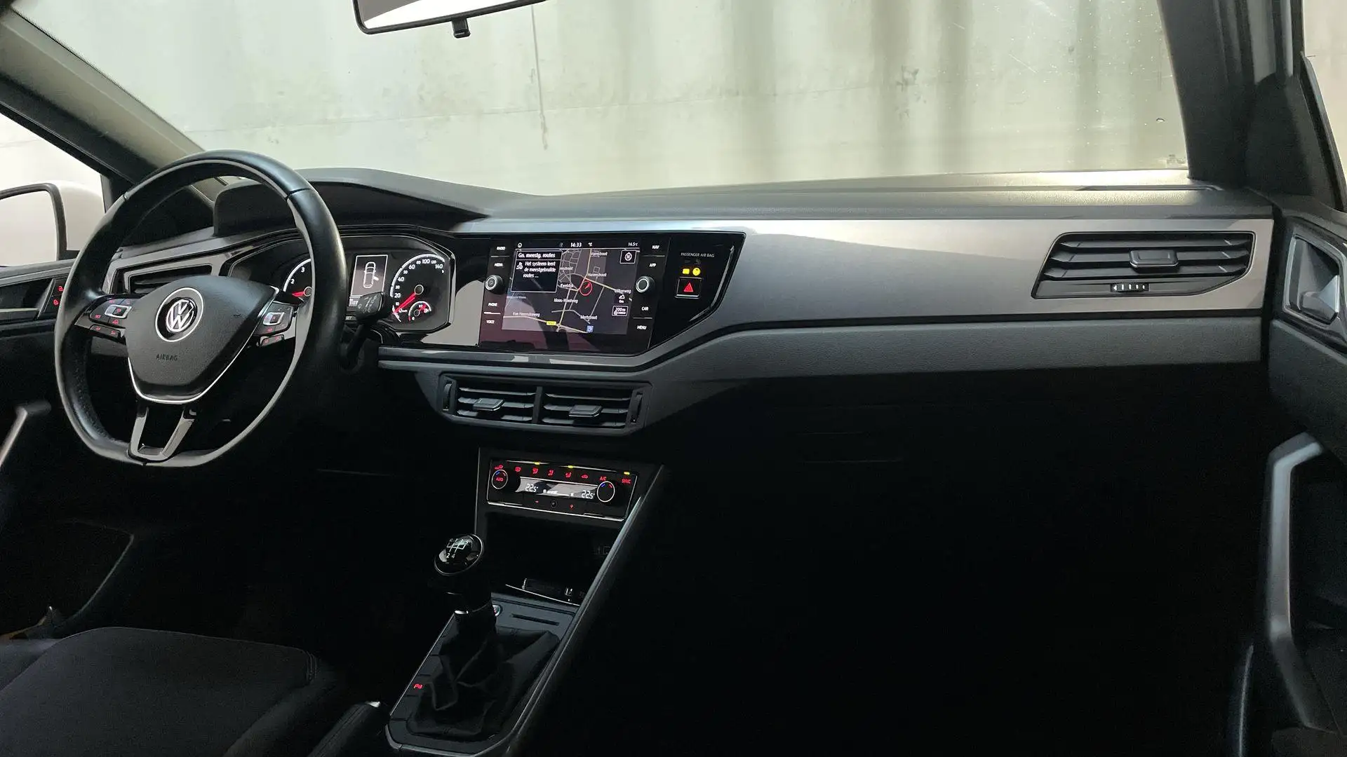 Volkswagen Polo 1.0 TSI Comfortline Business Parkeersensoren Navig Wit - 2