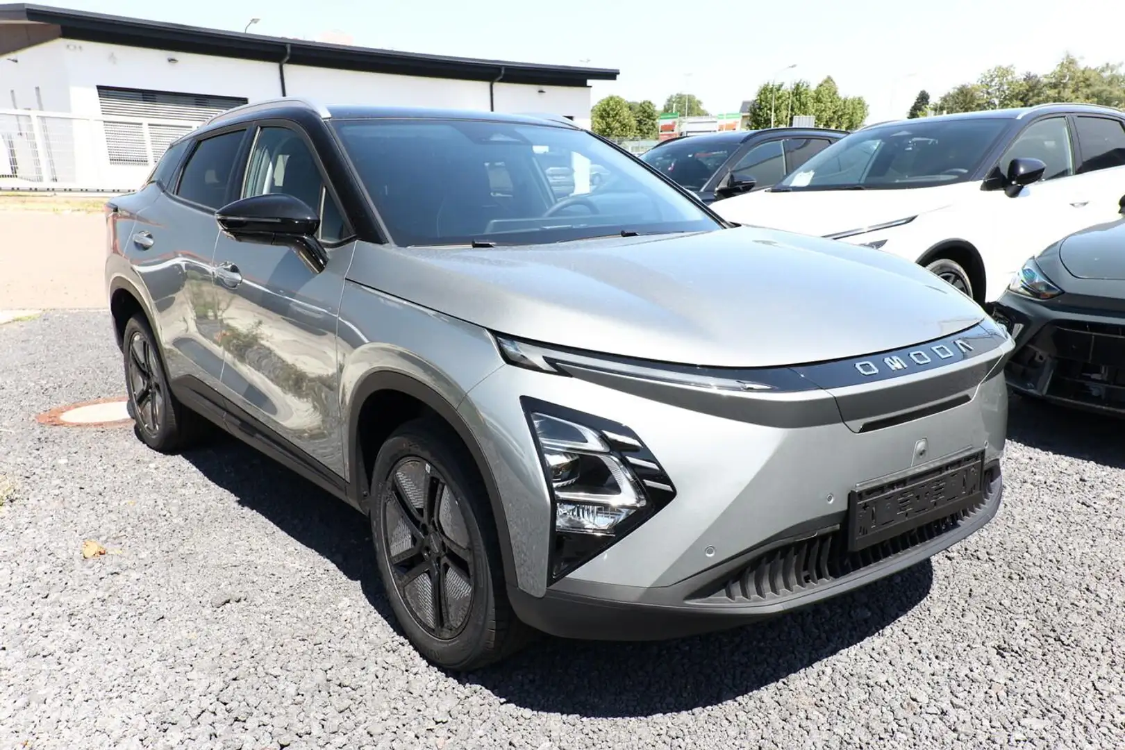 Omoda 5 EV Premium 402kmReichw 360° Nav SHZ eHK 155 kW ... Silber - 2