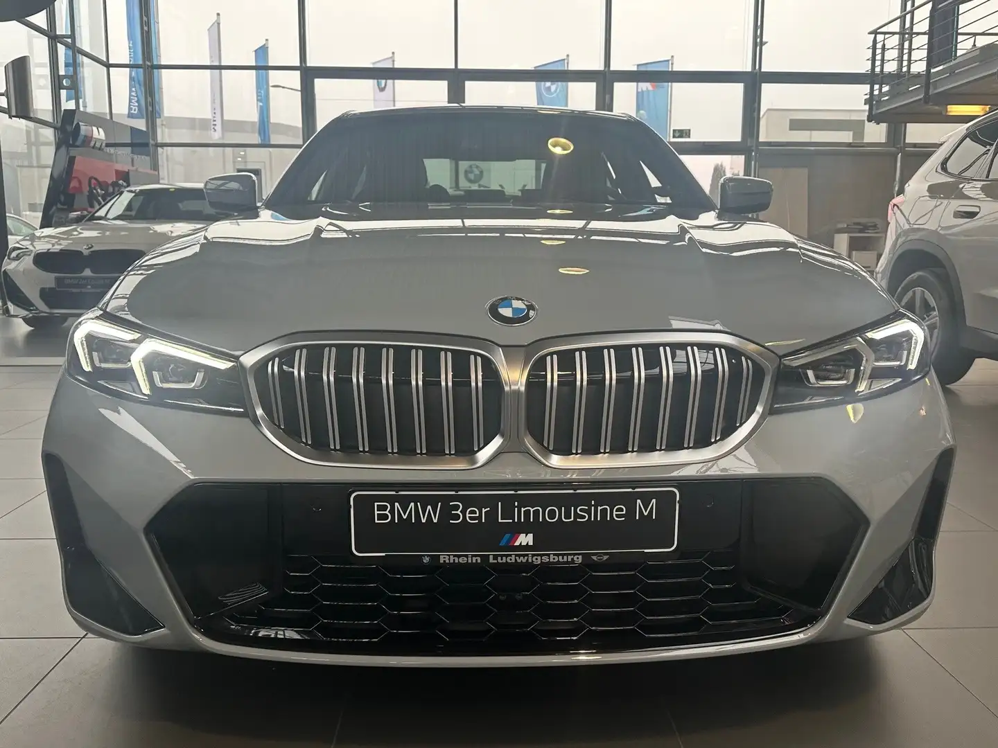 BMW 318 d Limousine M Sportpaket sofort Verfügbar Gris - 1