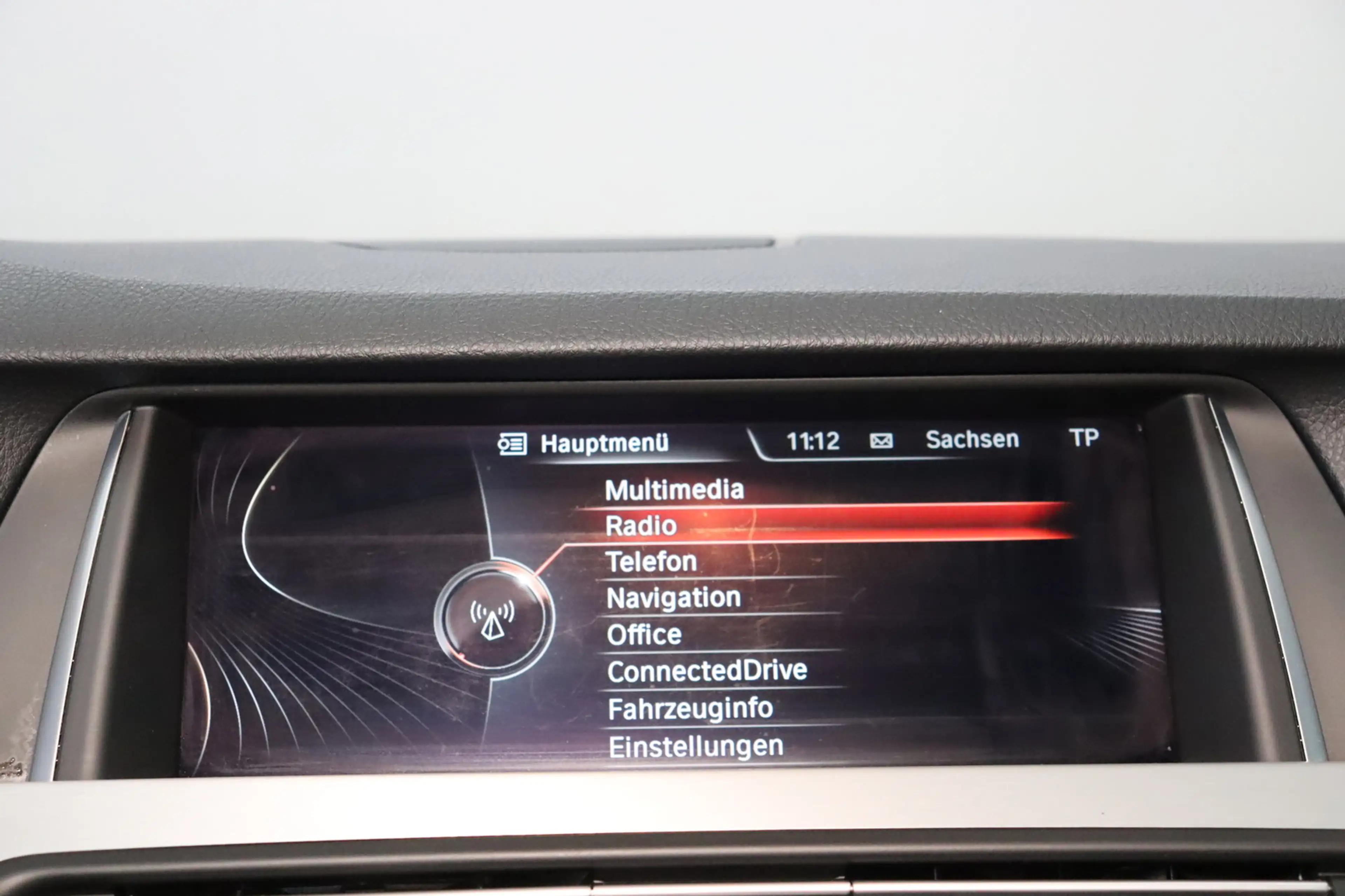 BMW M550 d Touring xDrive * HUD * Leder — photo 14