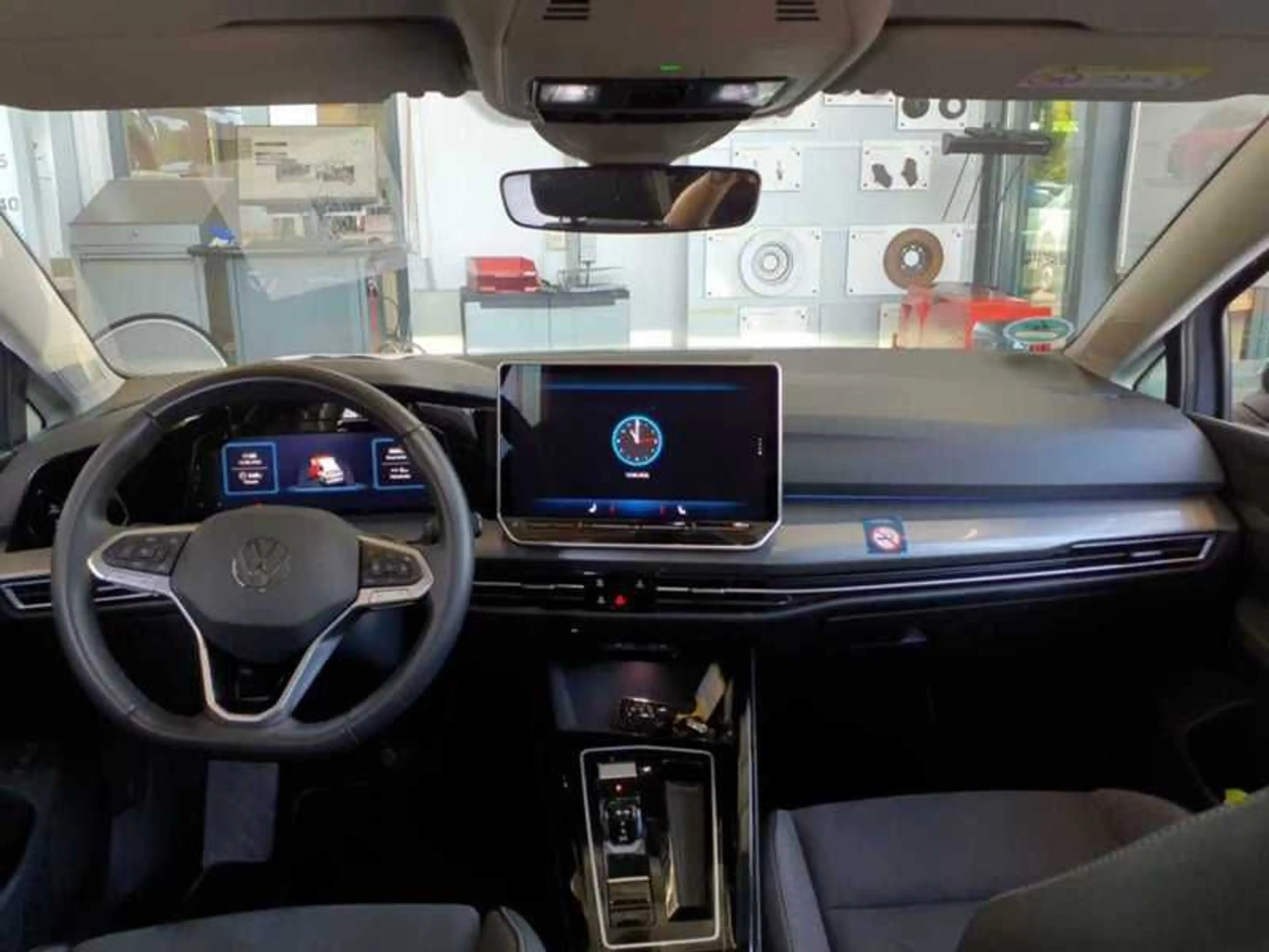Volkswagen Golf Variant Style *PANO*360 CAM*AHK*HUD*SHZ*NAVI* — photo 4