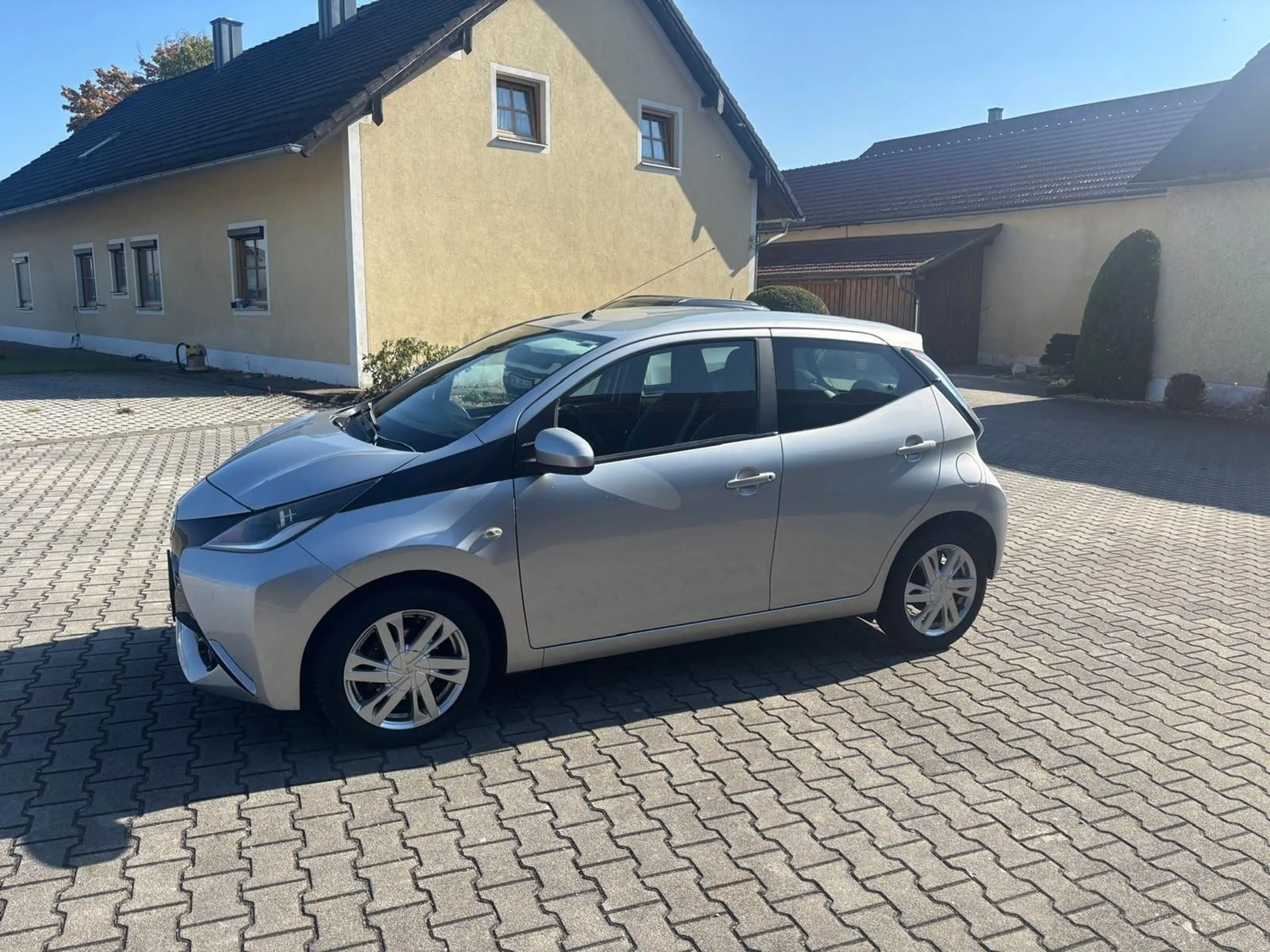 Toyota Aygo x-play touch++29000km++Kamera++ — photo 6