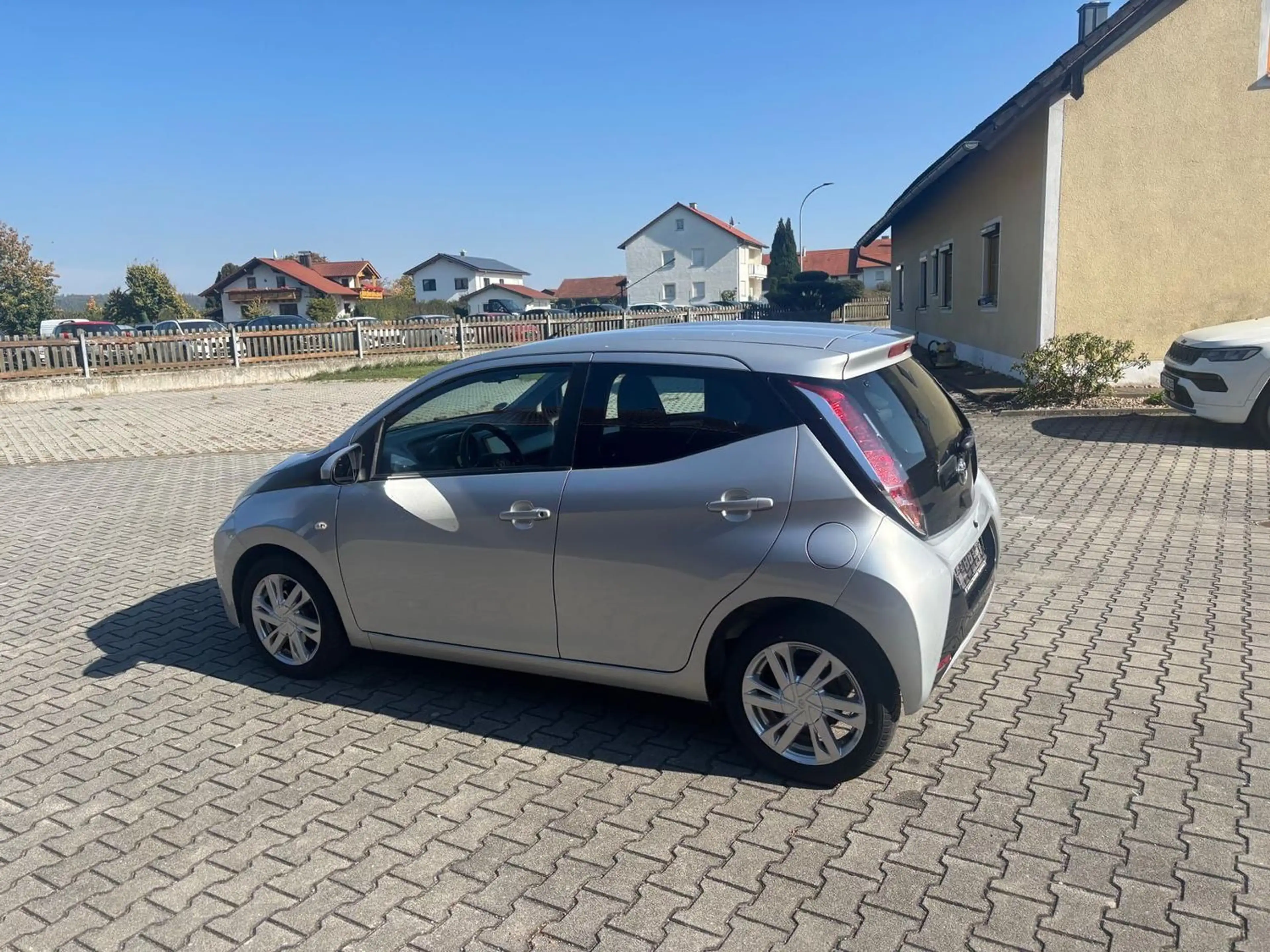 Toyota Aygo x-play touch++29000km++Kamera++ — photo 5