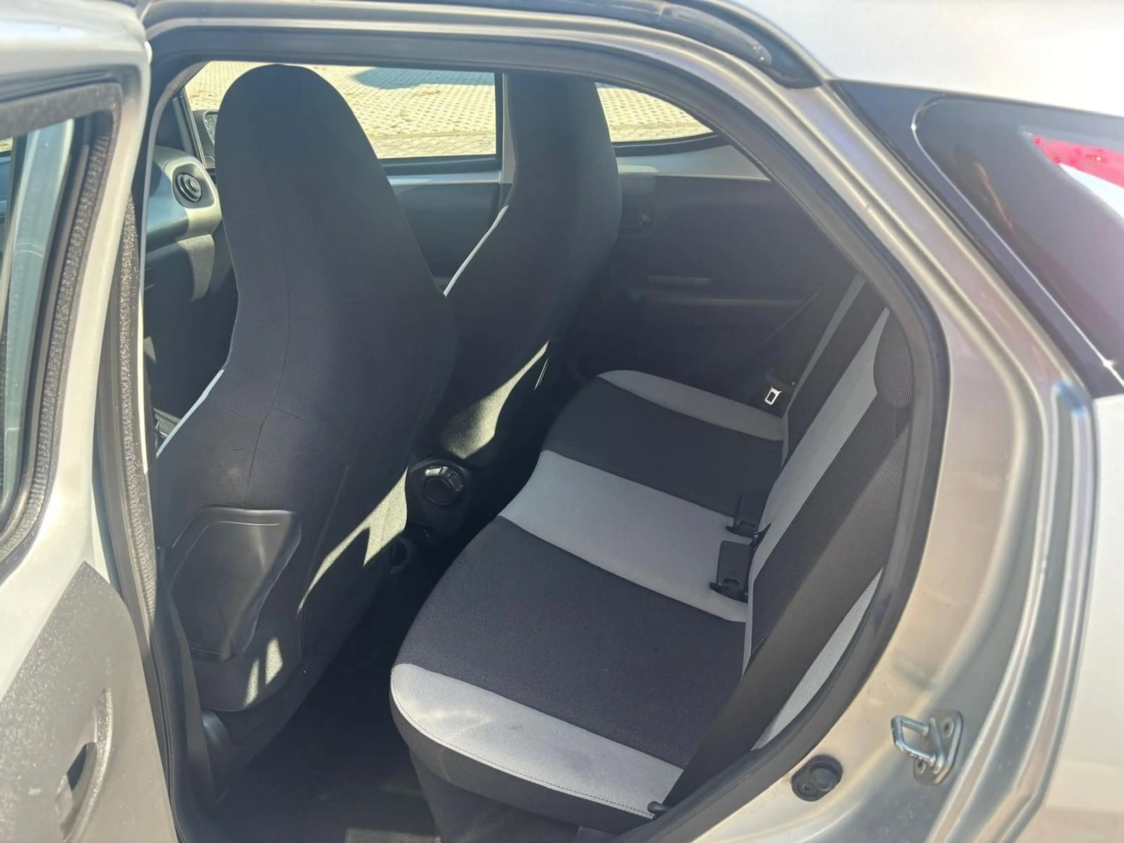 Toyota Aygo x-play touch++29000km++Kamera++ — photo 9