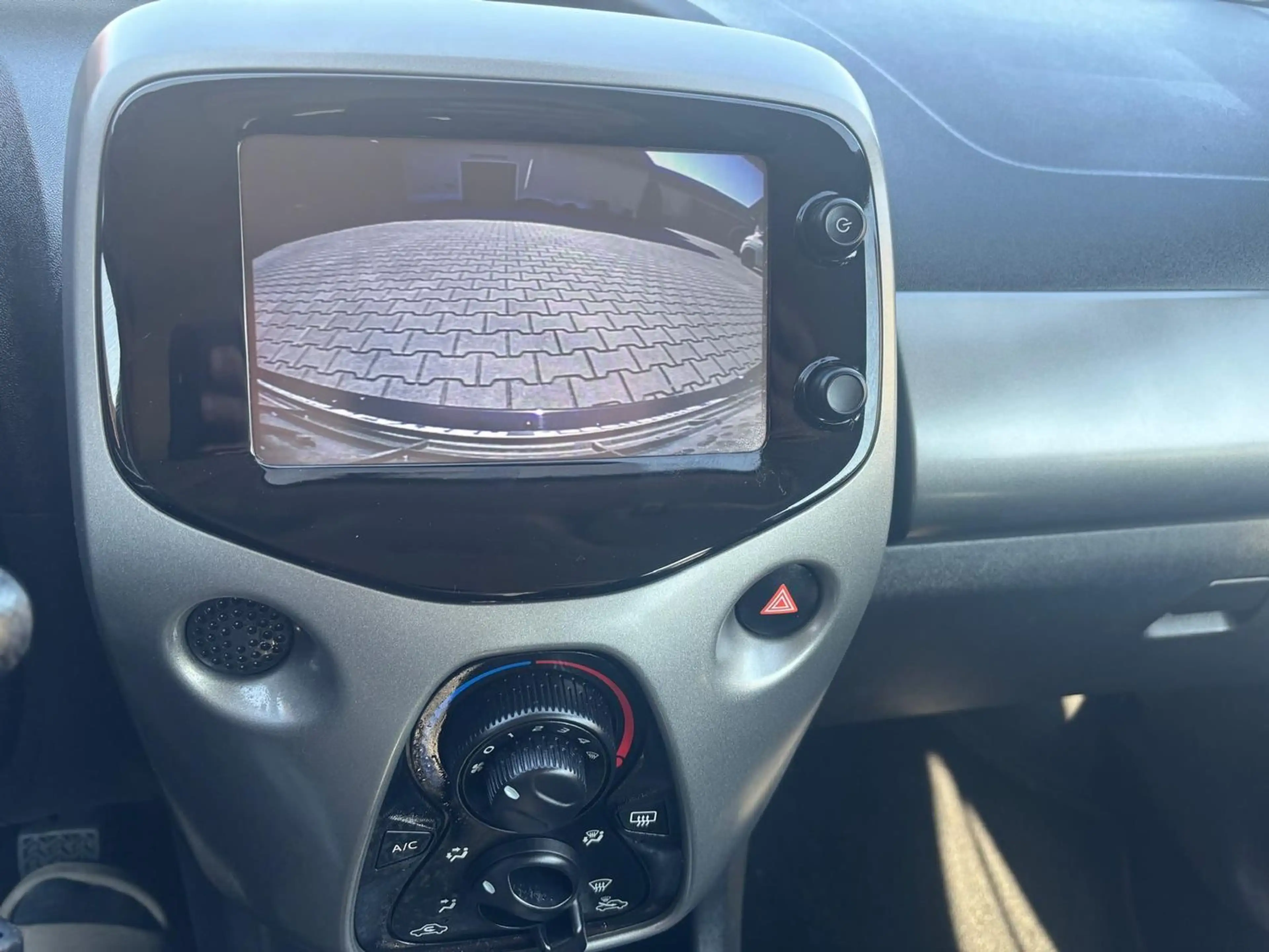 Toyota Aygo x-play touch++29000km++Kamera++ — photo 11