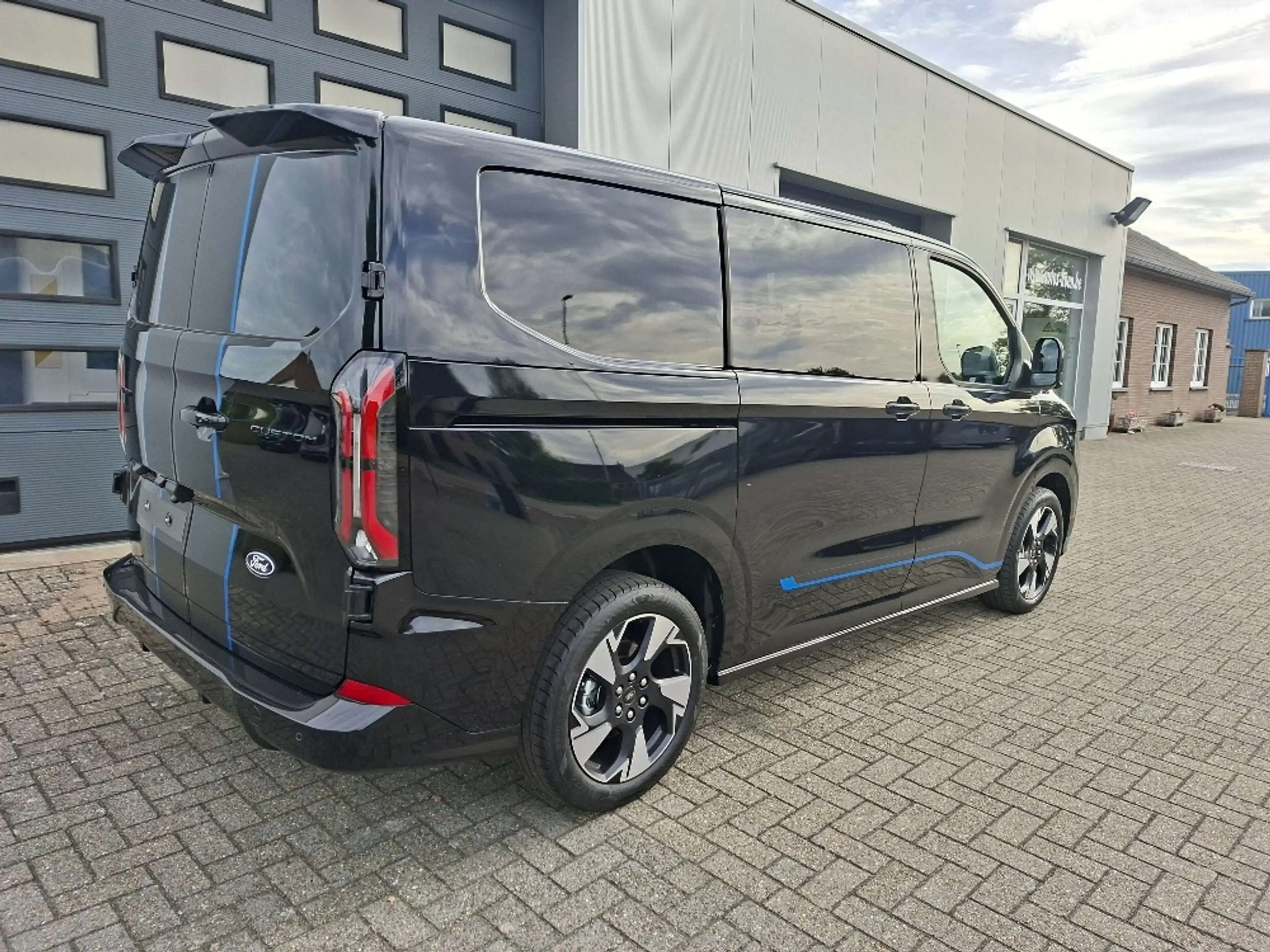 Ford Transit Custom SPORT L1 170PK A8 360° camera 5zit stock 19"velgen — photo 4