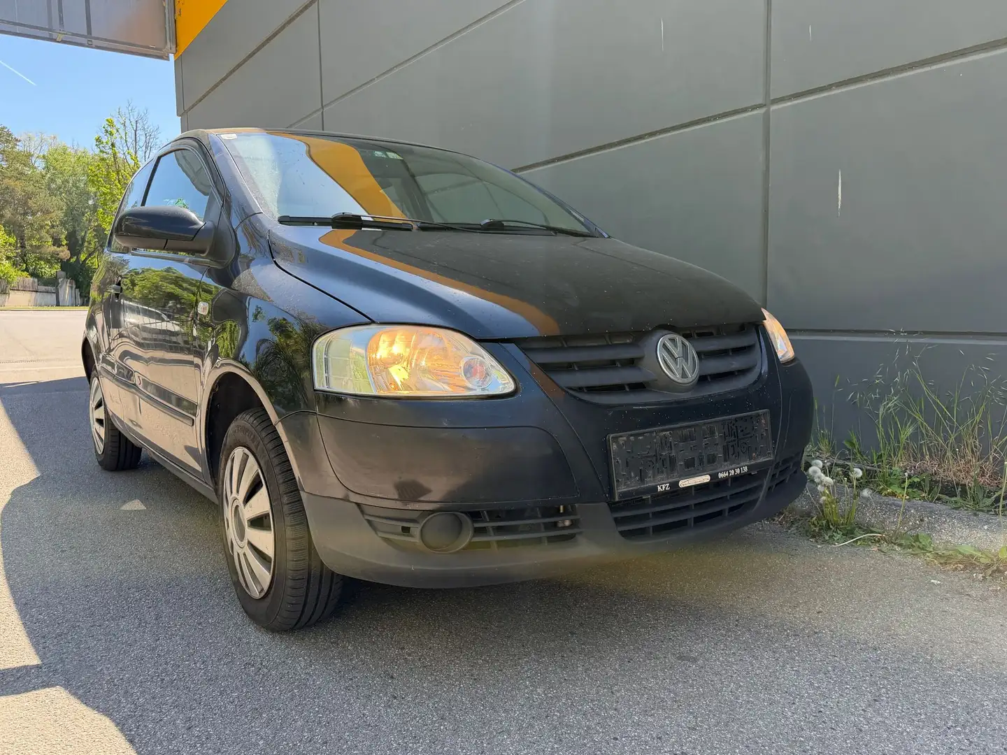 Volkswagen Fox 1.2*EXPORT*KLIMA*SV*´RADIO CD*ZV* Schwarz - 1