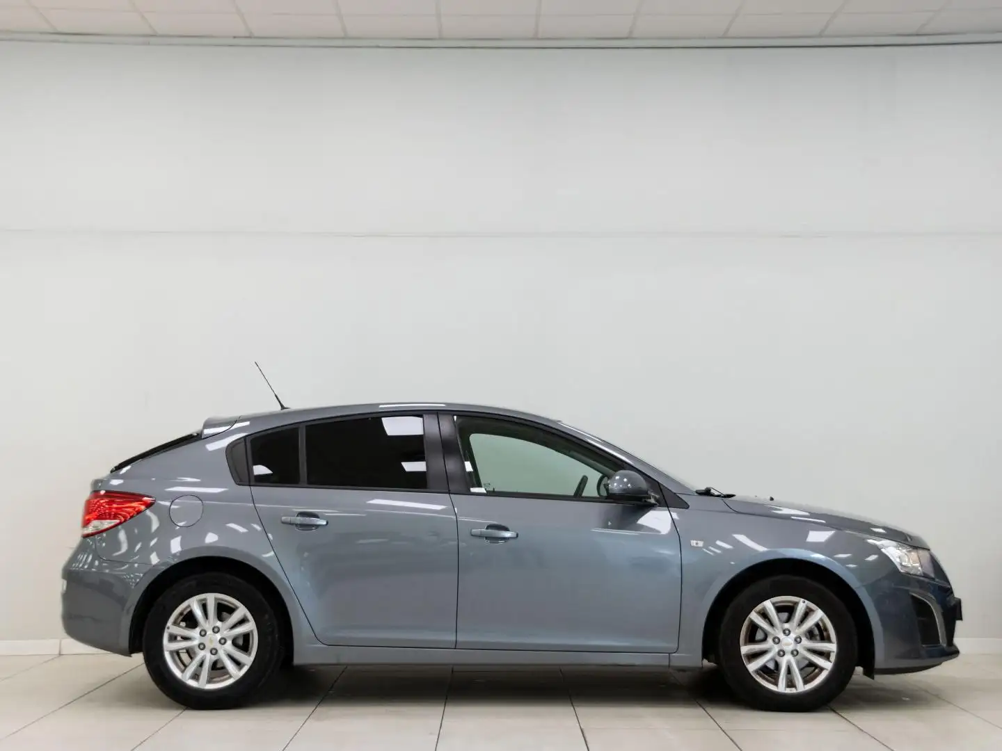 Chevrolet Cruze 1.6 LT Plateado - 2