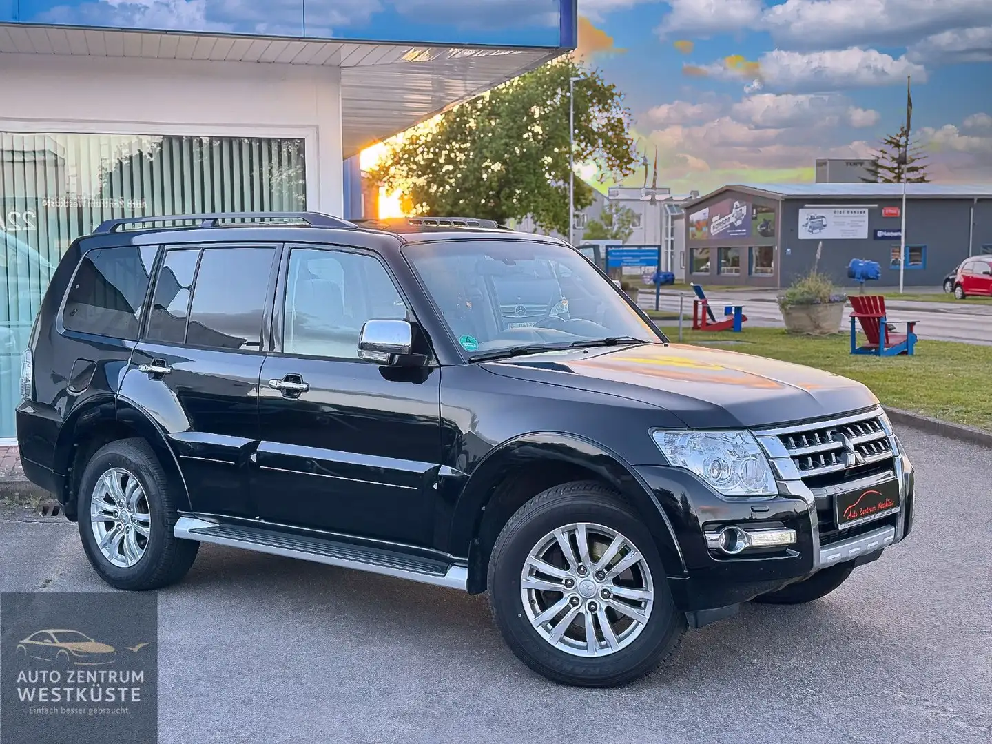 Mitsubishi Pajero 3.2 DI-D Top 7Sitzer AHK 3,5t KAMERA NAVI Zwart - 1