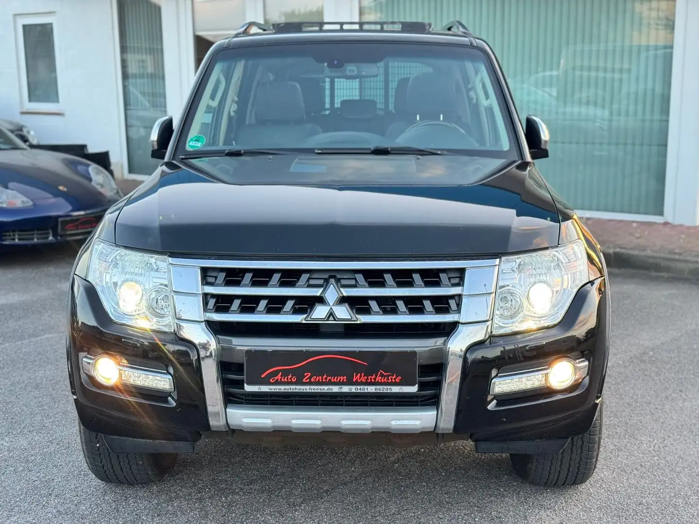 Mitsubishi Pajero 3.2 DI-D Top 7Sitzer AHK 3,5t KAMERA NAVI Zwart - 2