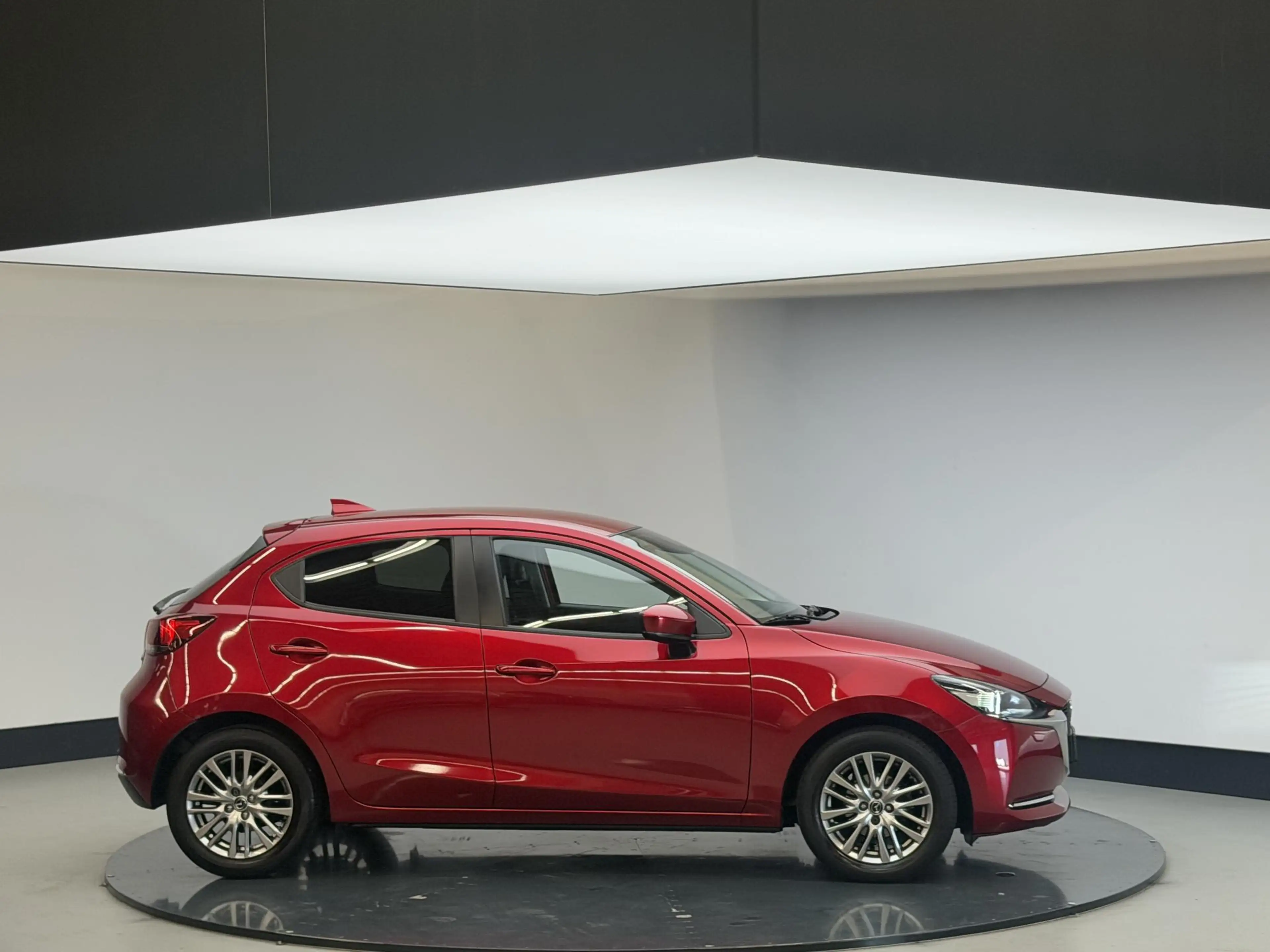 Mazda 2 1.5 Skyactiv-G Luxury | Clima | Stoel en stuur ver — photo 9