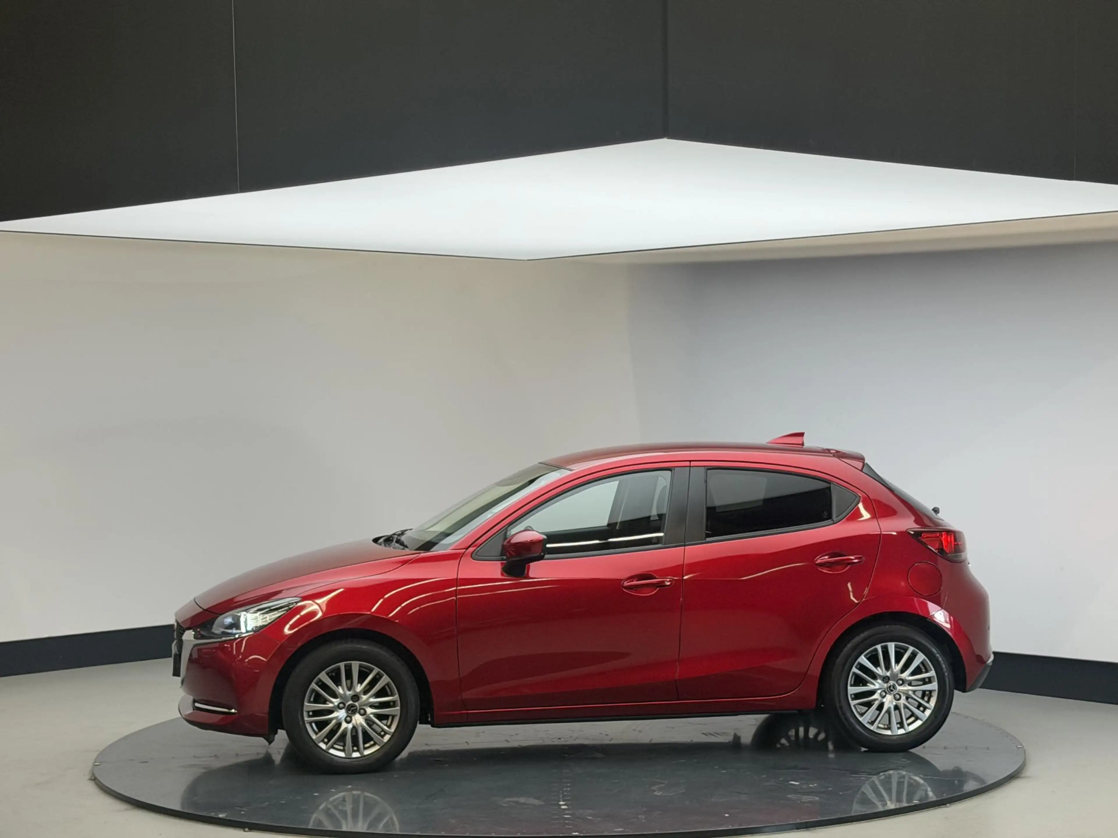 Mazda 2 1.5 Skyactiv-G Luxury | Clima | Stoel en stuur ver — photo 10