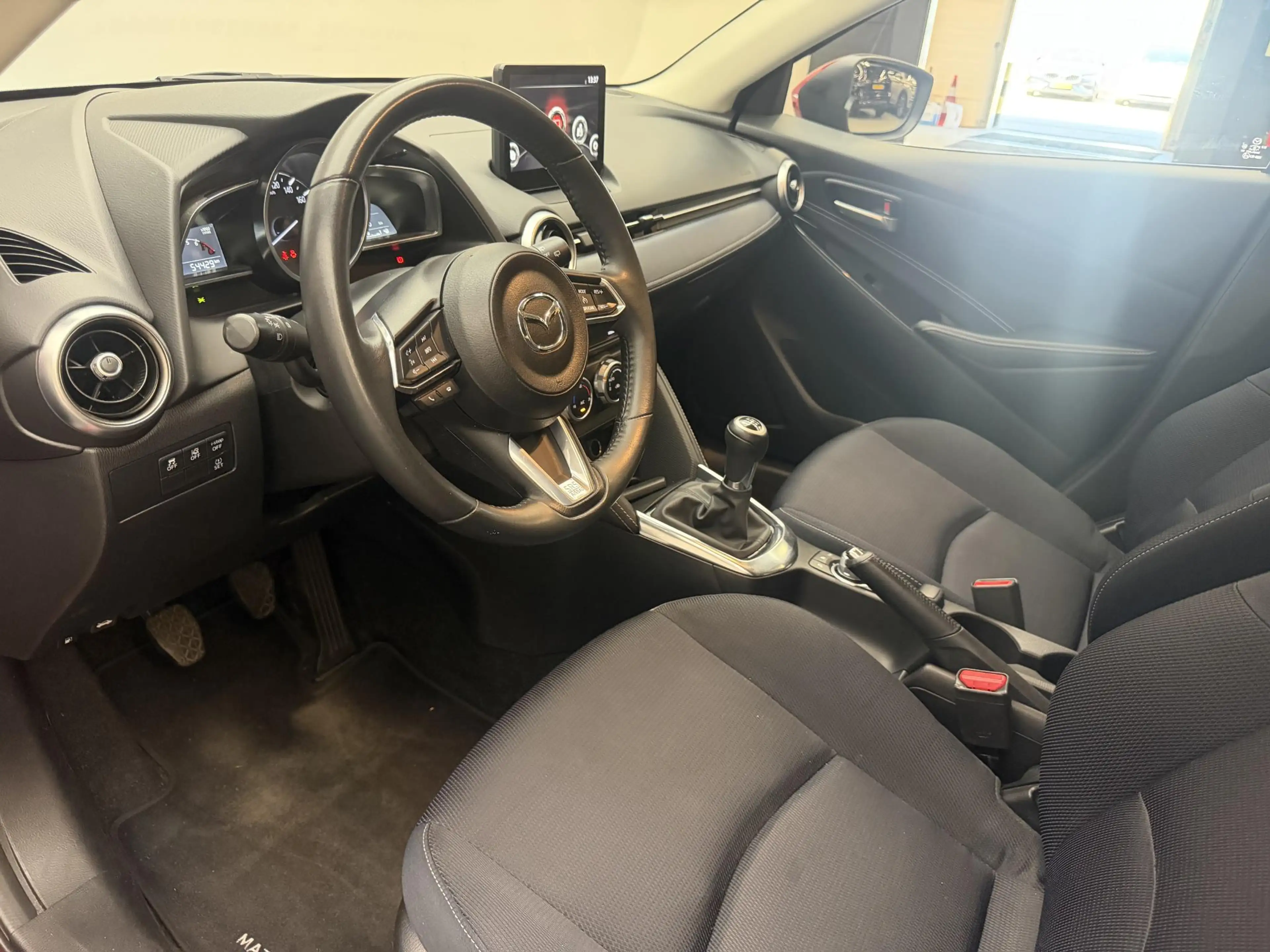 Mazda 2 1.5 Skyactiv-G Luxury | Clima | Stoel en stuur ver — photo 3