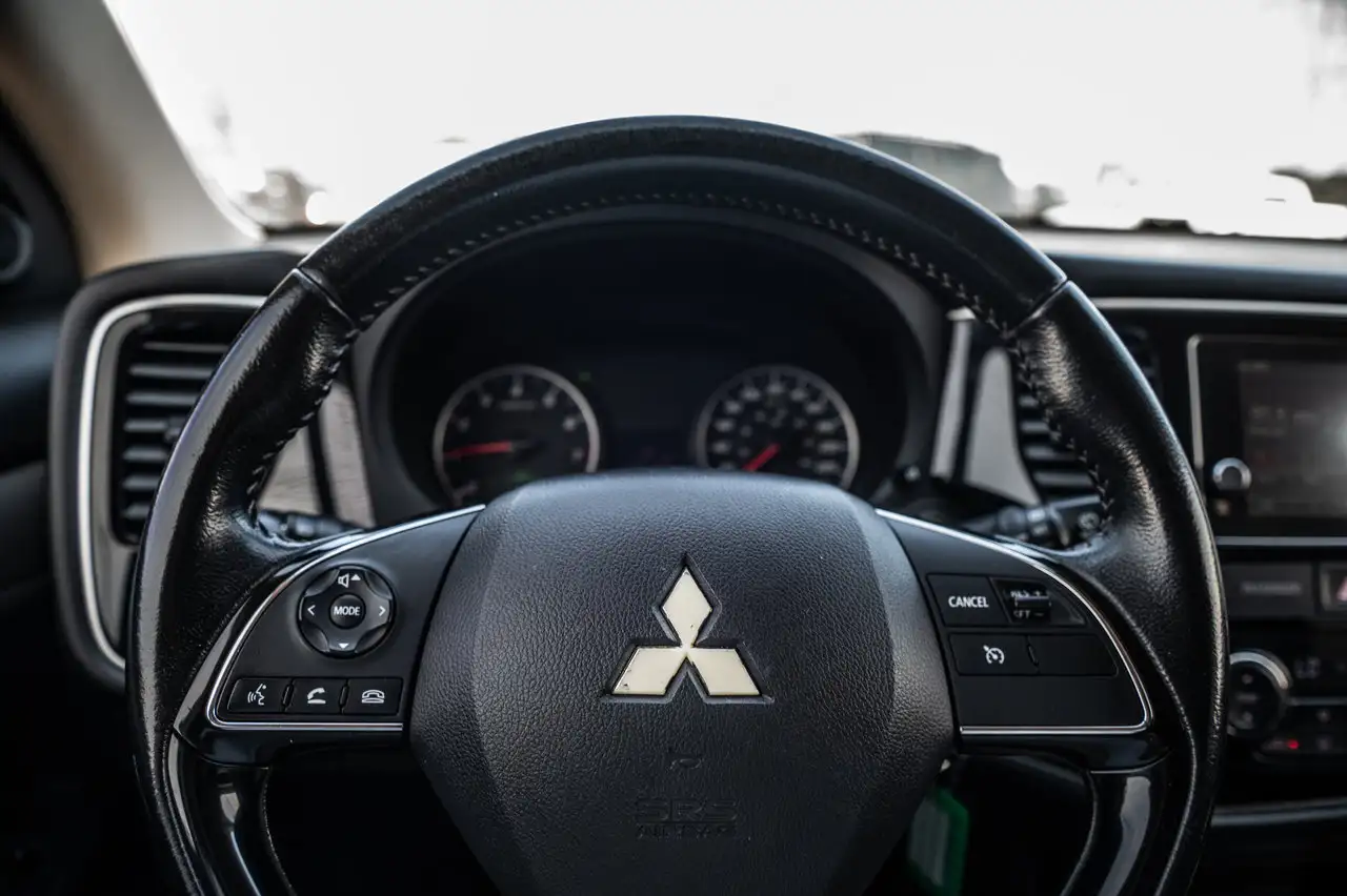 Mitsubishi Outlander fotografie Mitsubishi Outlander