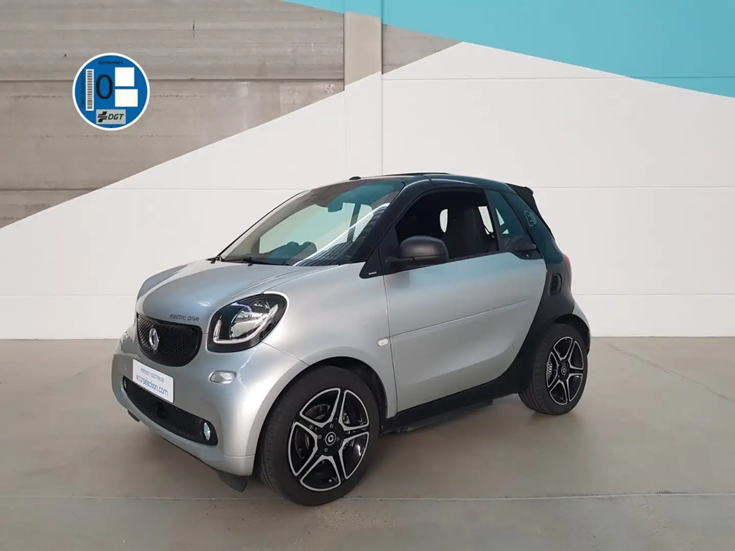 smart forTwo Cabrio EQ Prime Gris - 1