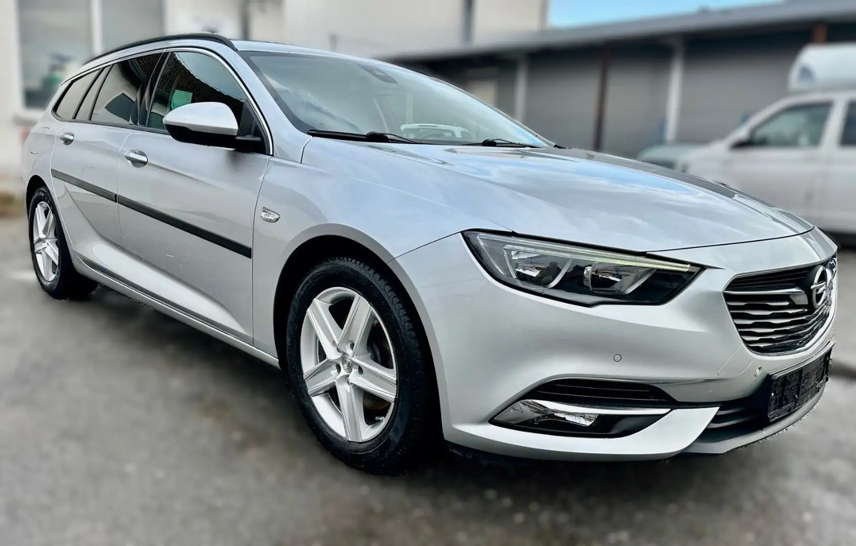 Opel Insignia 2.0 CDTI Sports Tourer Edition Argento - 1