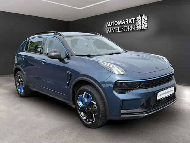 Lynk & Co 01 main image