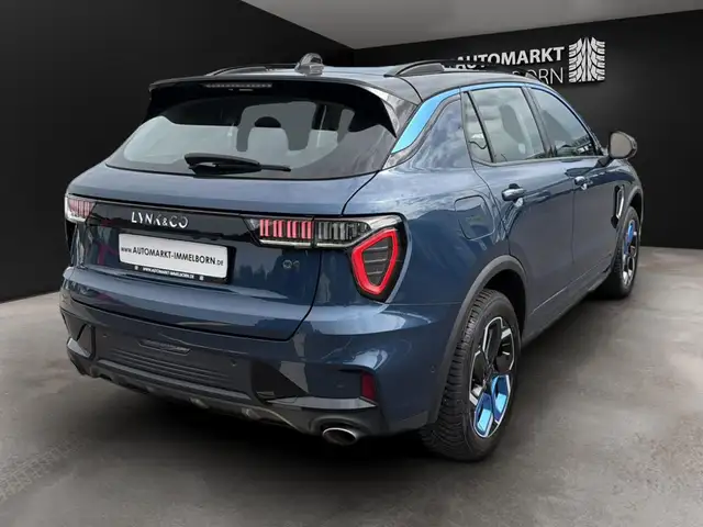 Lynk & Co 01 view 7