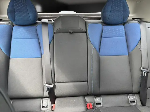Lynk & Co 01 view 25
