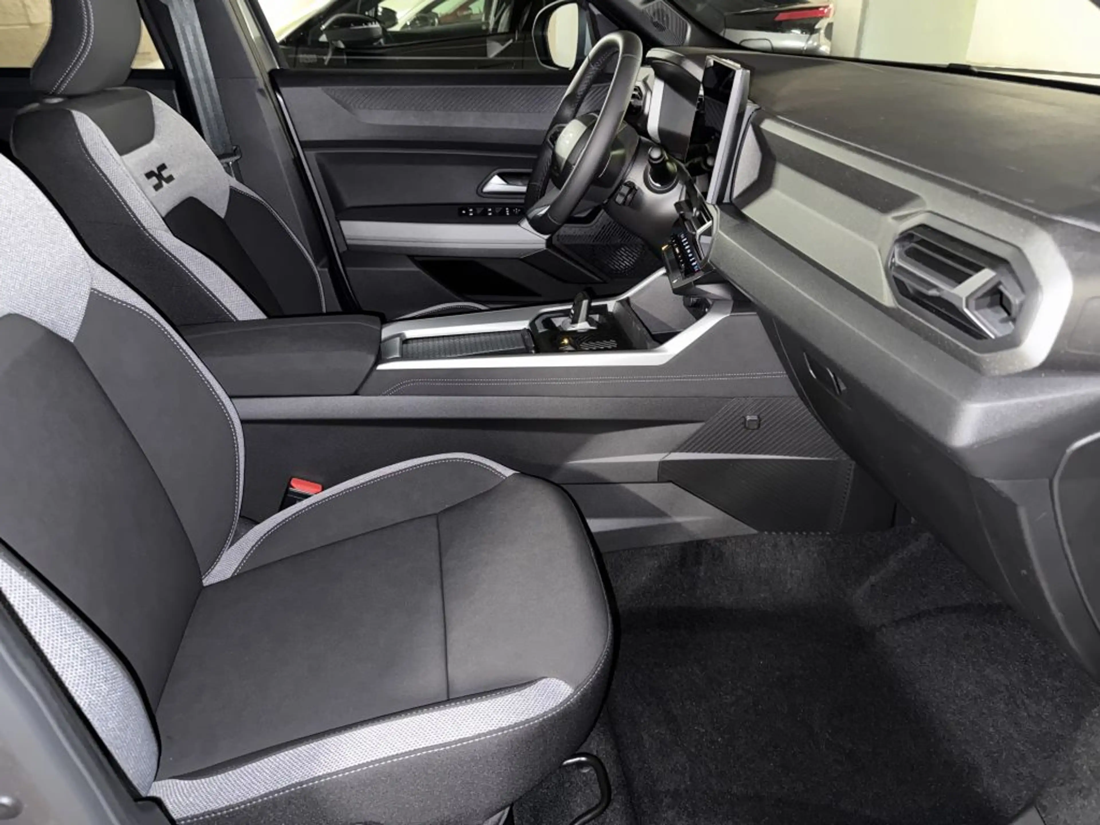 Dacia Bigster Hybrid 155 Journey 360°,Navi,ACC,Totwinkel,LED — photo 8