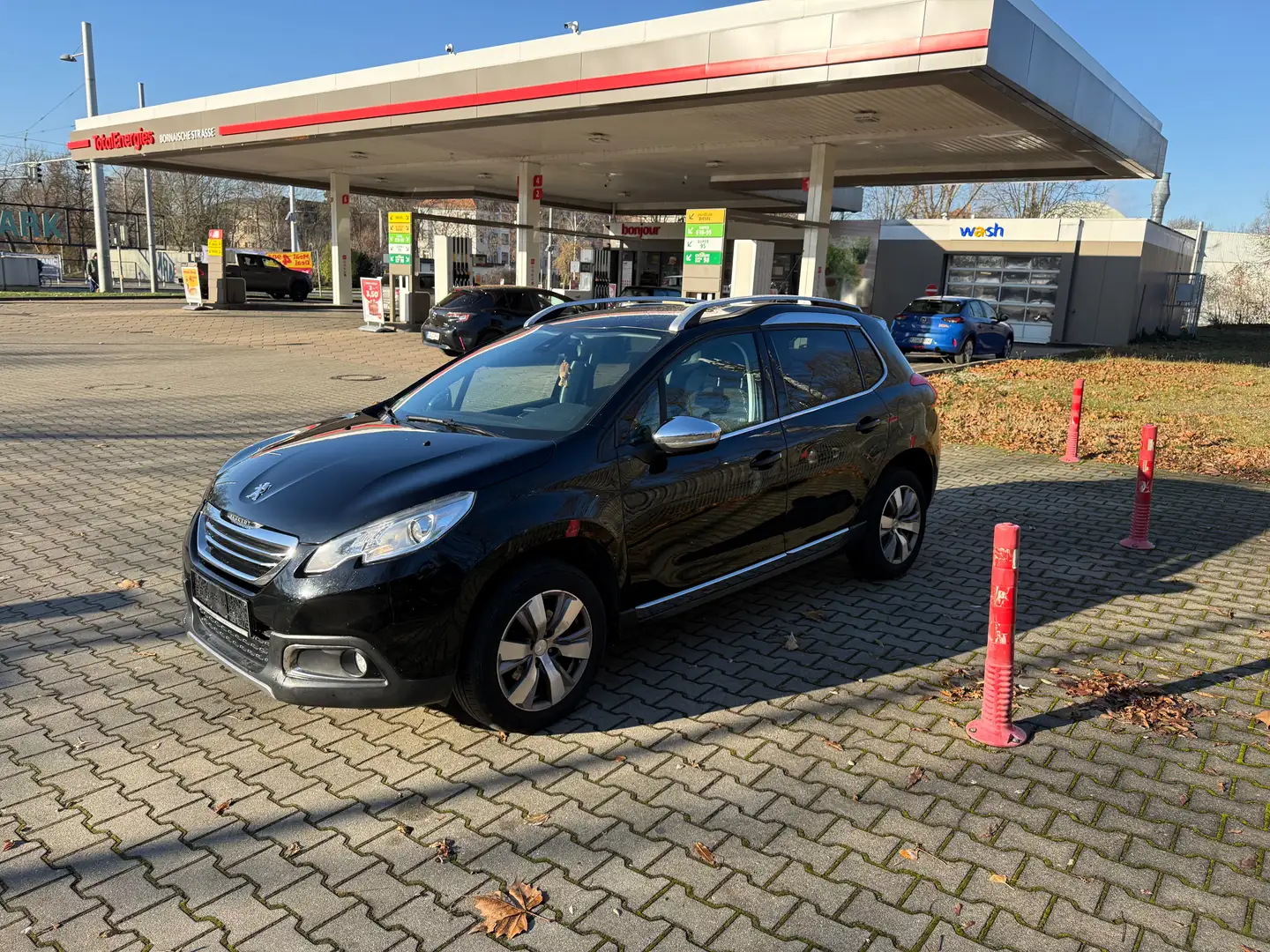 Peugeot 2008 2008 Diesel BlueHDi FAP Schwarz - 1