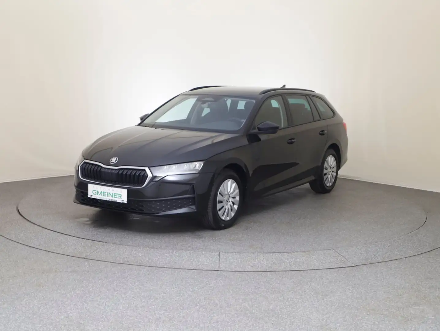 Skoda Octavia Essence TSI mHEV DSG Schwarz - 1