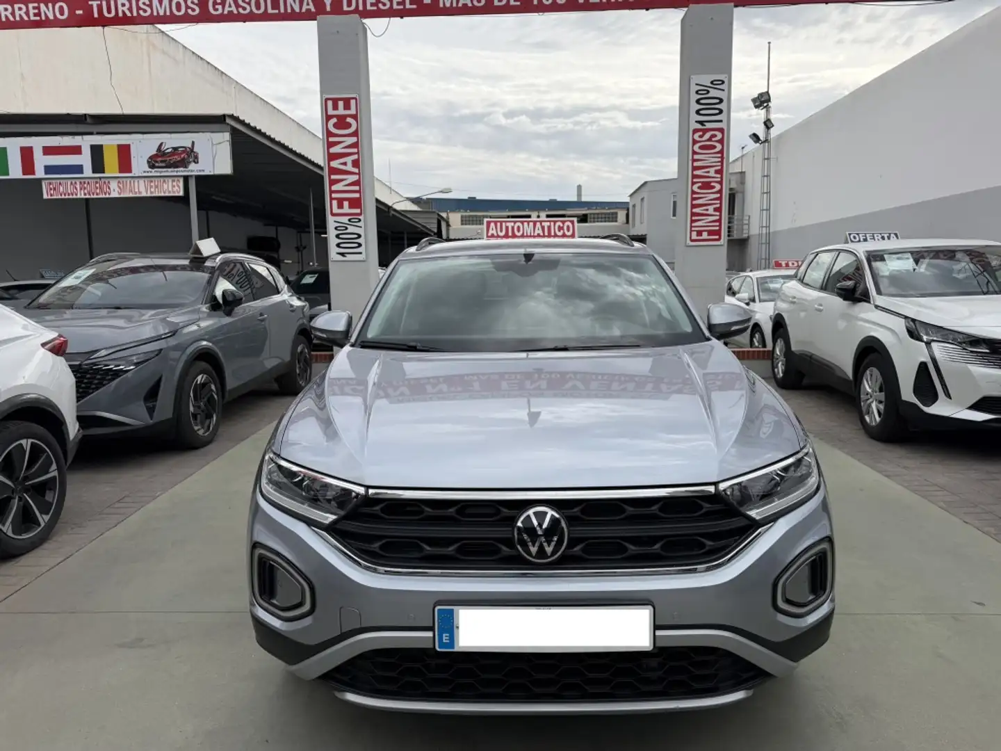 Volkswagen T-Roc 1.5 TSI Más DSG7 110KW Gris - 2