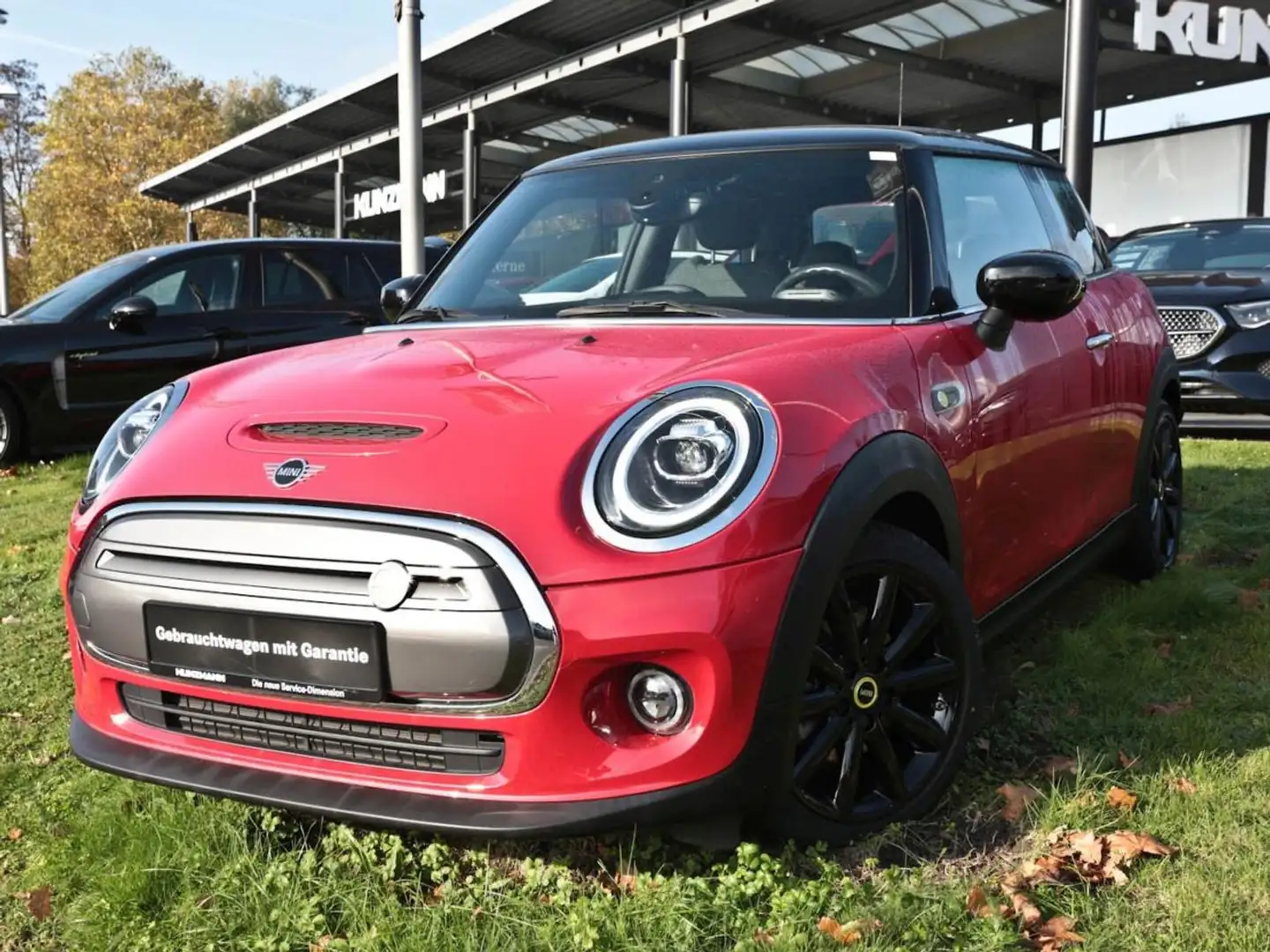 MINI Cooper SE Trim M Kamera Navi Sitzhzg Klima LED Rot - 1
