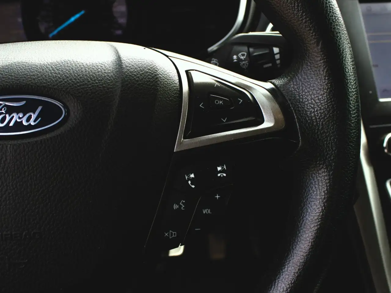 Ford Fusion photo Ford Fusion