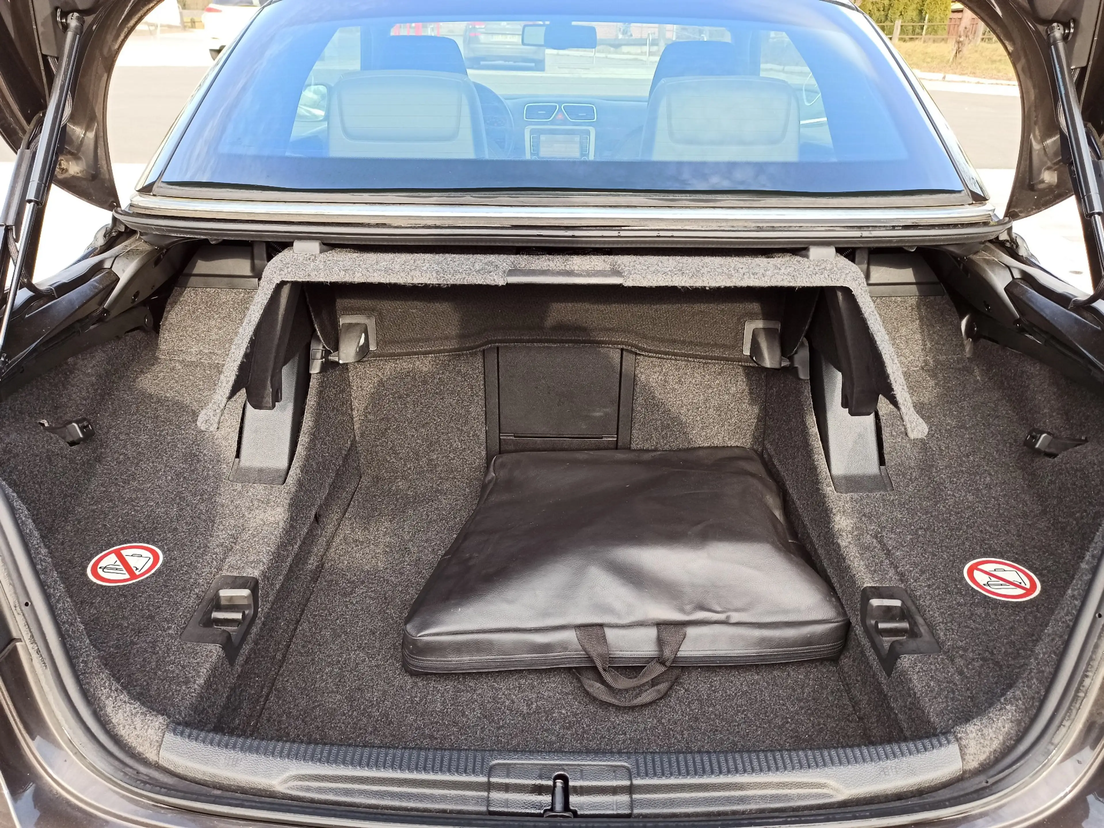 Volkswagen Eos Eos 2.0 TDI DPF DSG Navi Panoramadach SHZG Standhz — photo 11