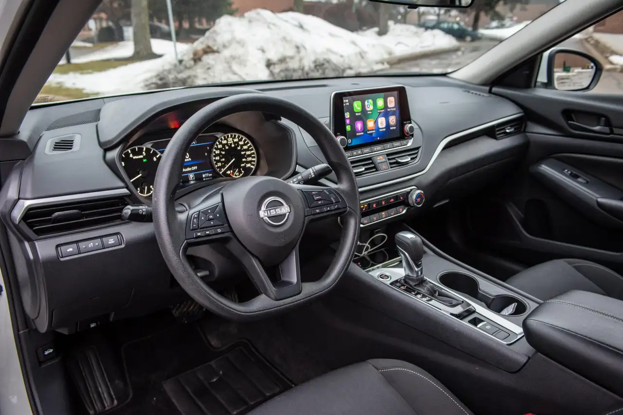 Nissan Altima снимка Nissan Altima