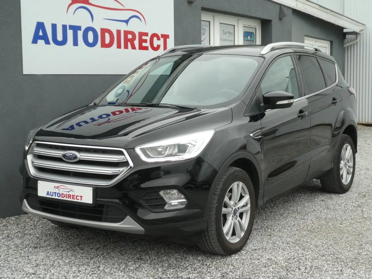 Ford Kuga 1.5 FWD Business Airco, Navi, Camera, Carplay Schwarz - 1