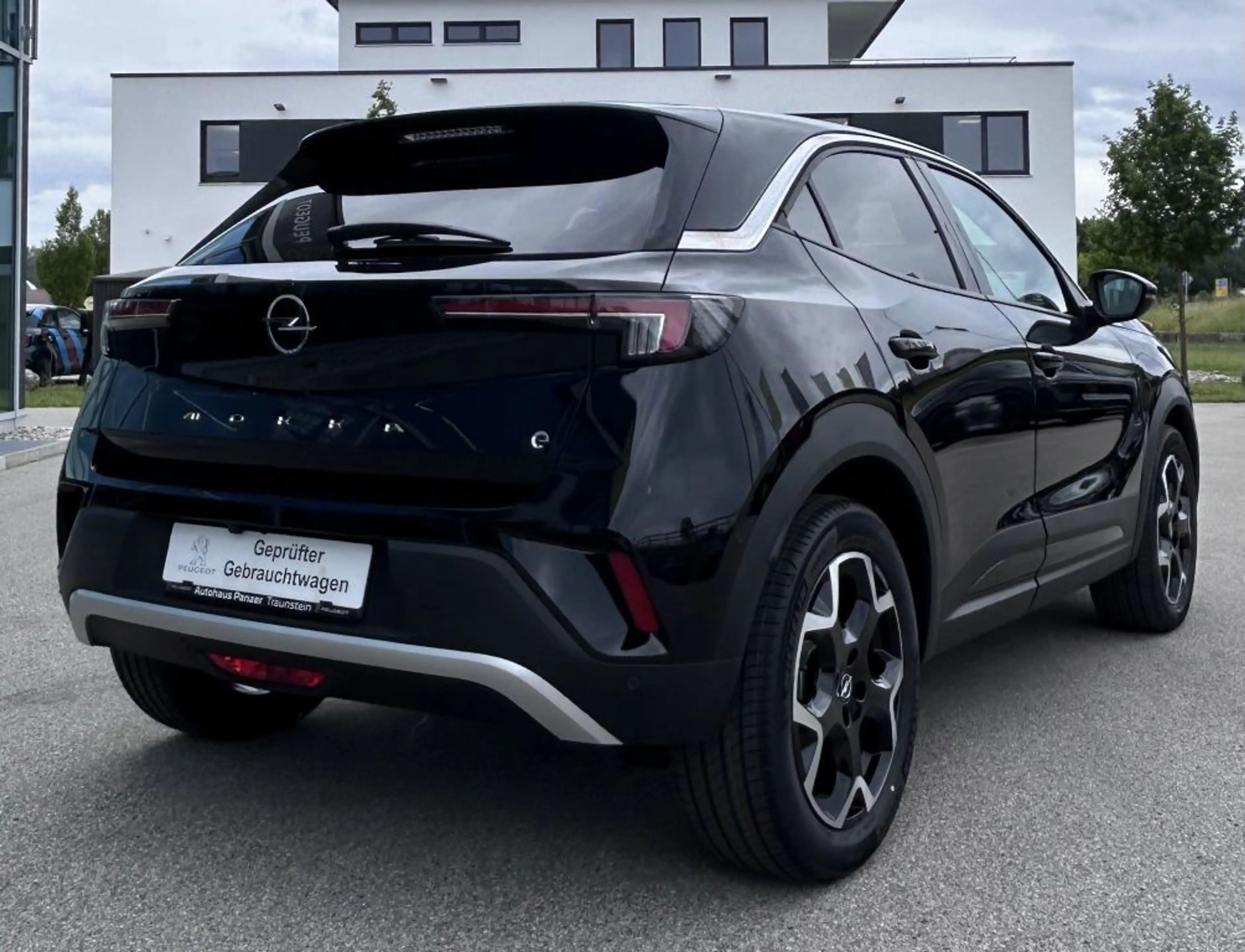 Opel Mokka-E Ultimate — photo 4