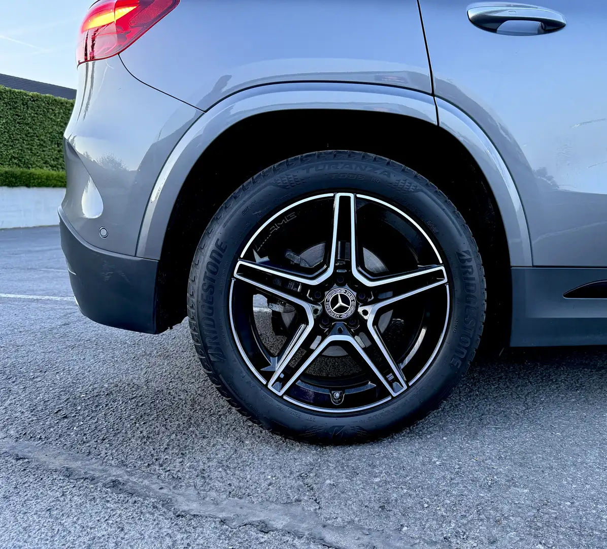 Mercedes-Benz GLA 180 AMG Line Gris - 2